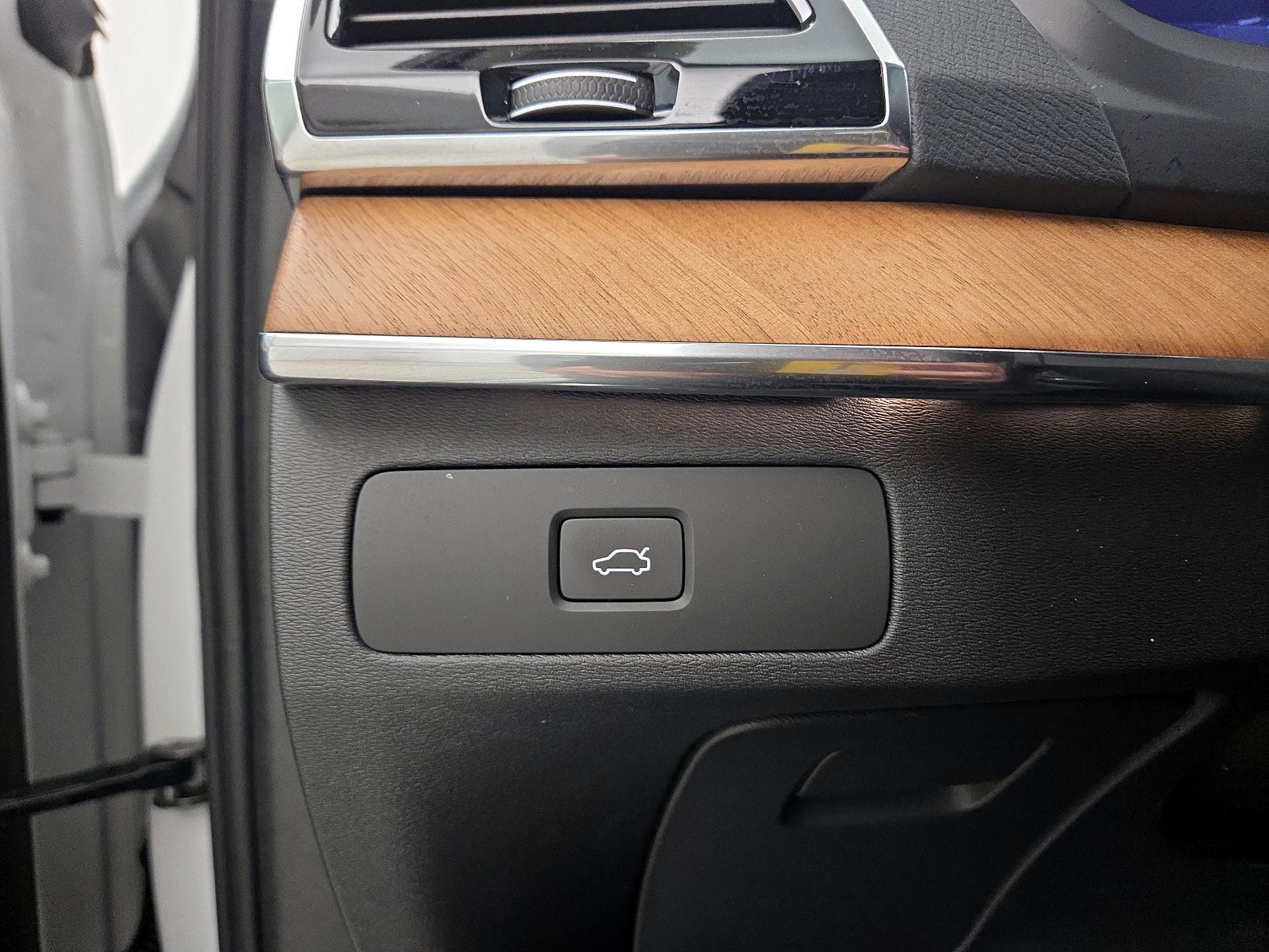 Thumbnail: 2023 Volvo XC90 - 13