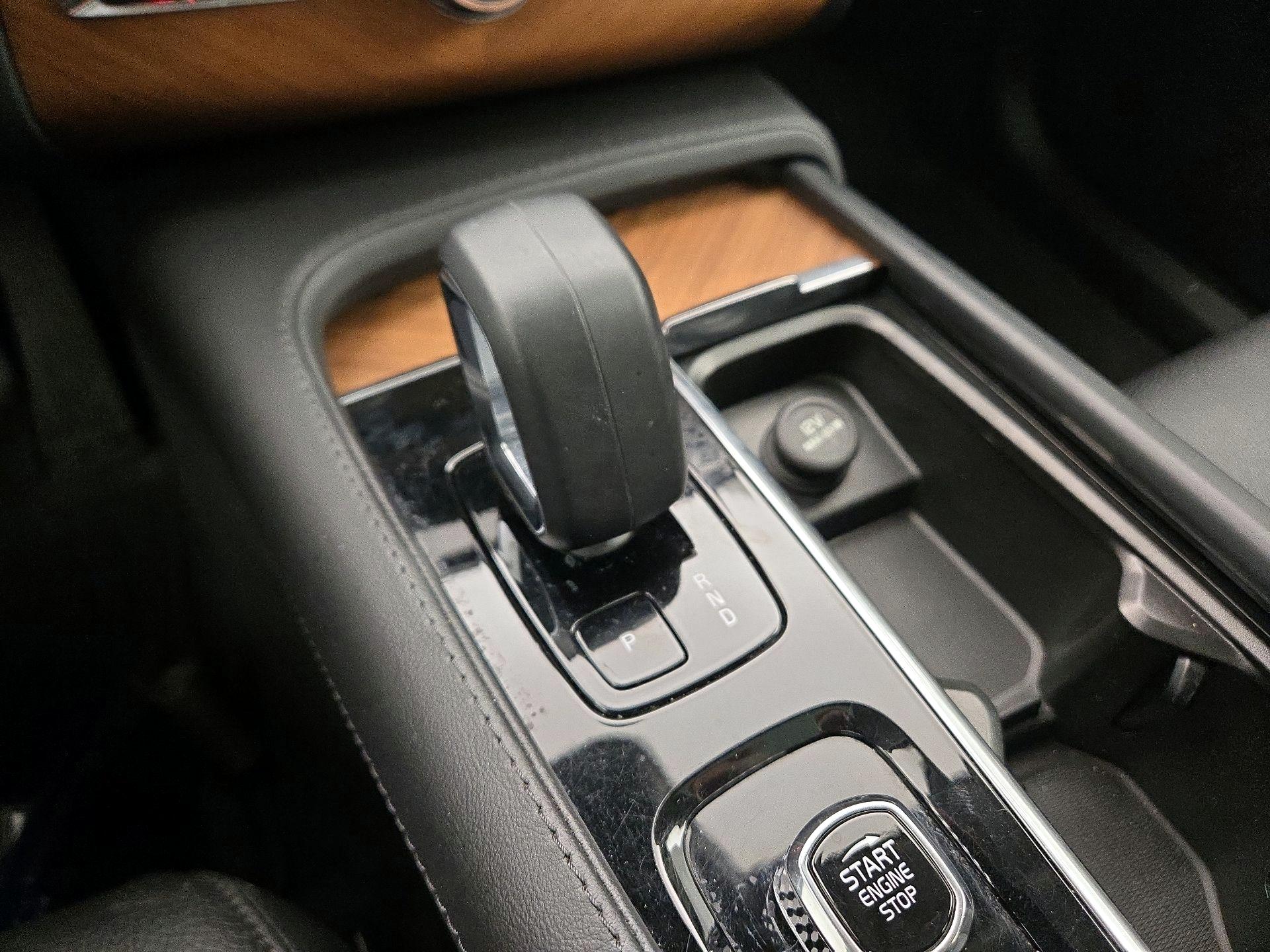 Thumbnail: 2023 Volvo XC90 - 18