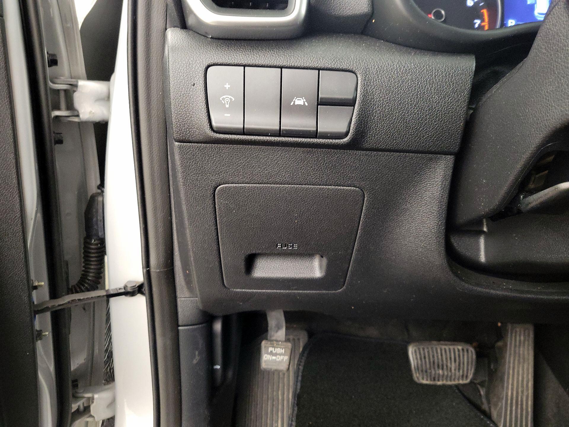 Thumbnail: 2020 Kia Sportage - 13