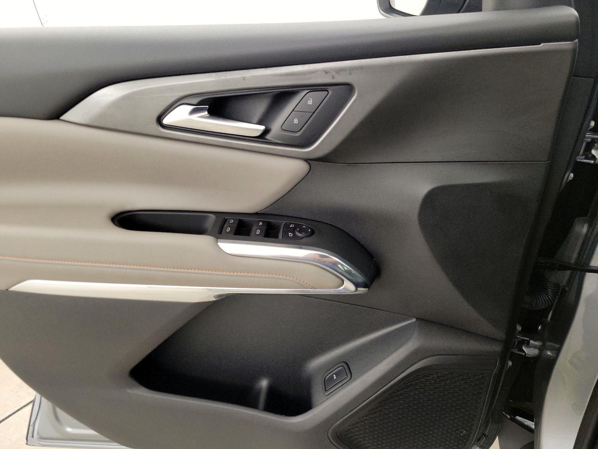 Thumbnail: 2025 Chevrolet Traverse - 12