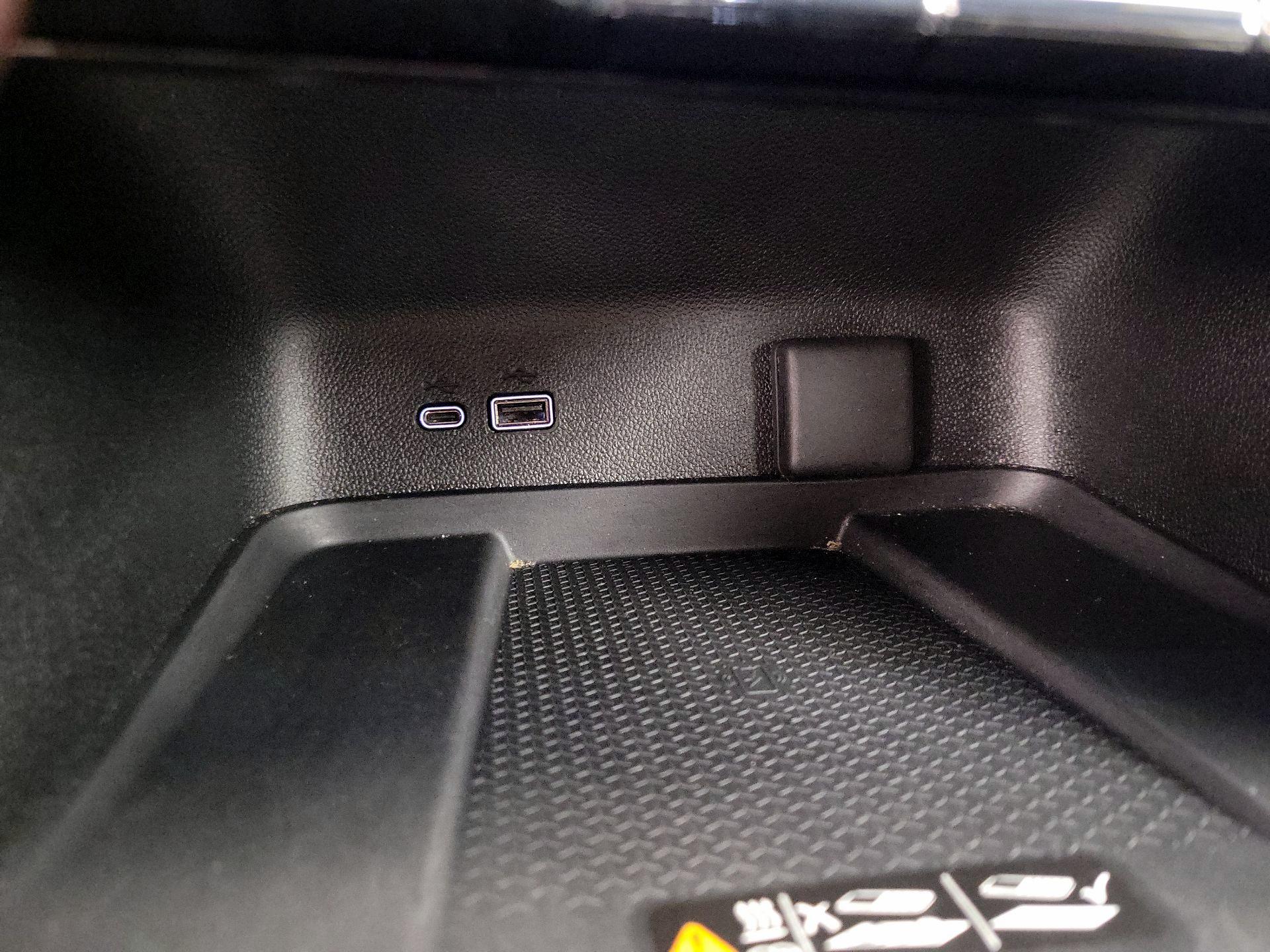 Thumbnail: 2025 Chevrolet Traverse - 19