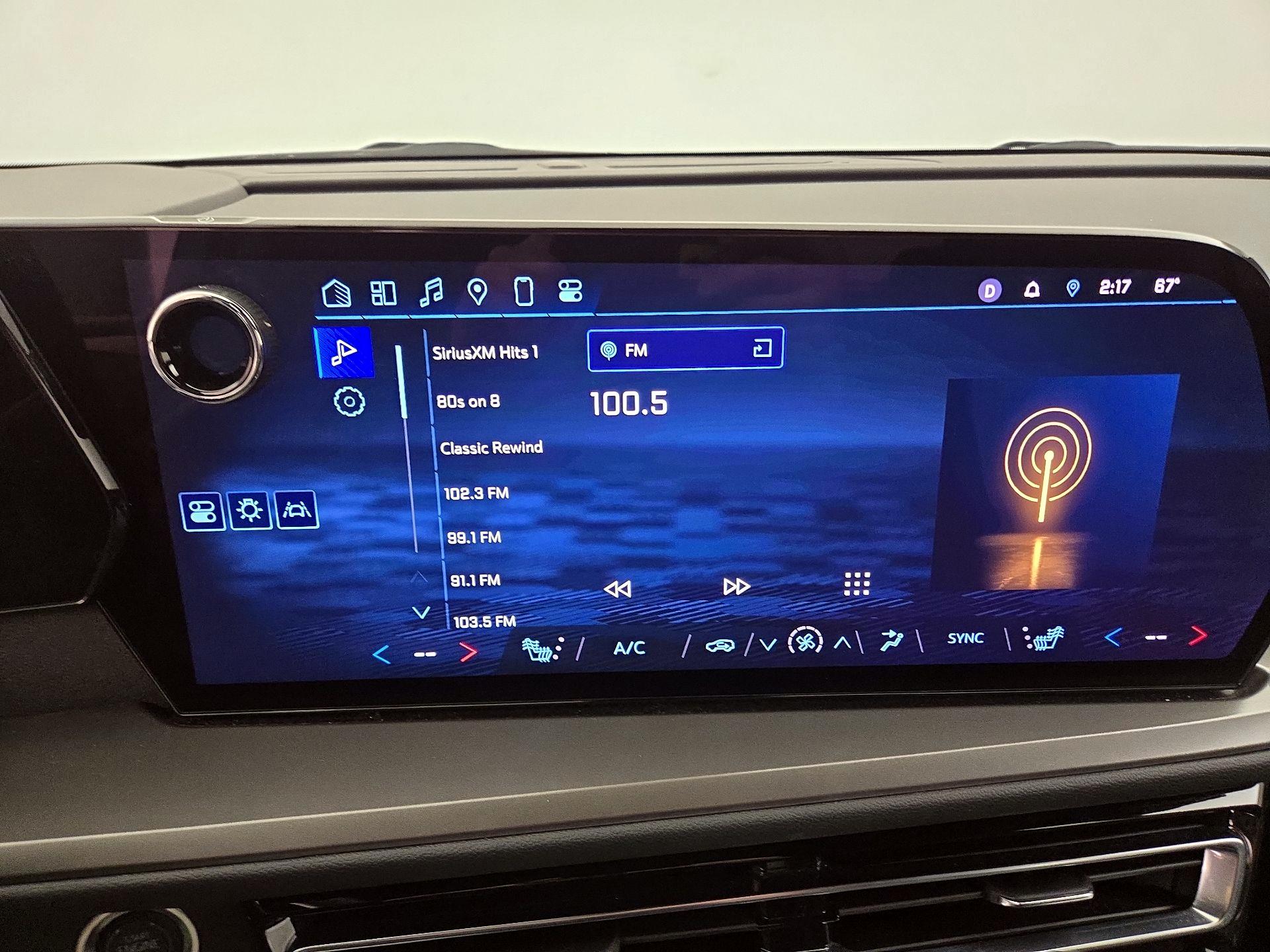 Thumbnail: 2025 Chevrolet Traverse - 16