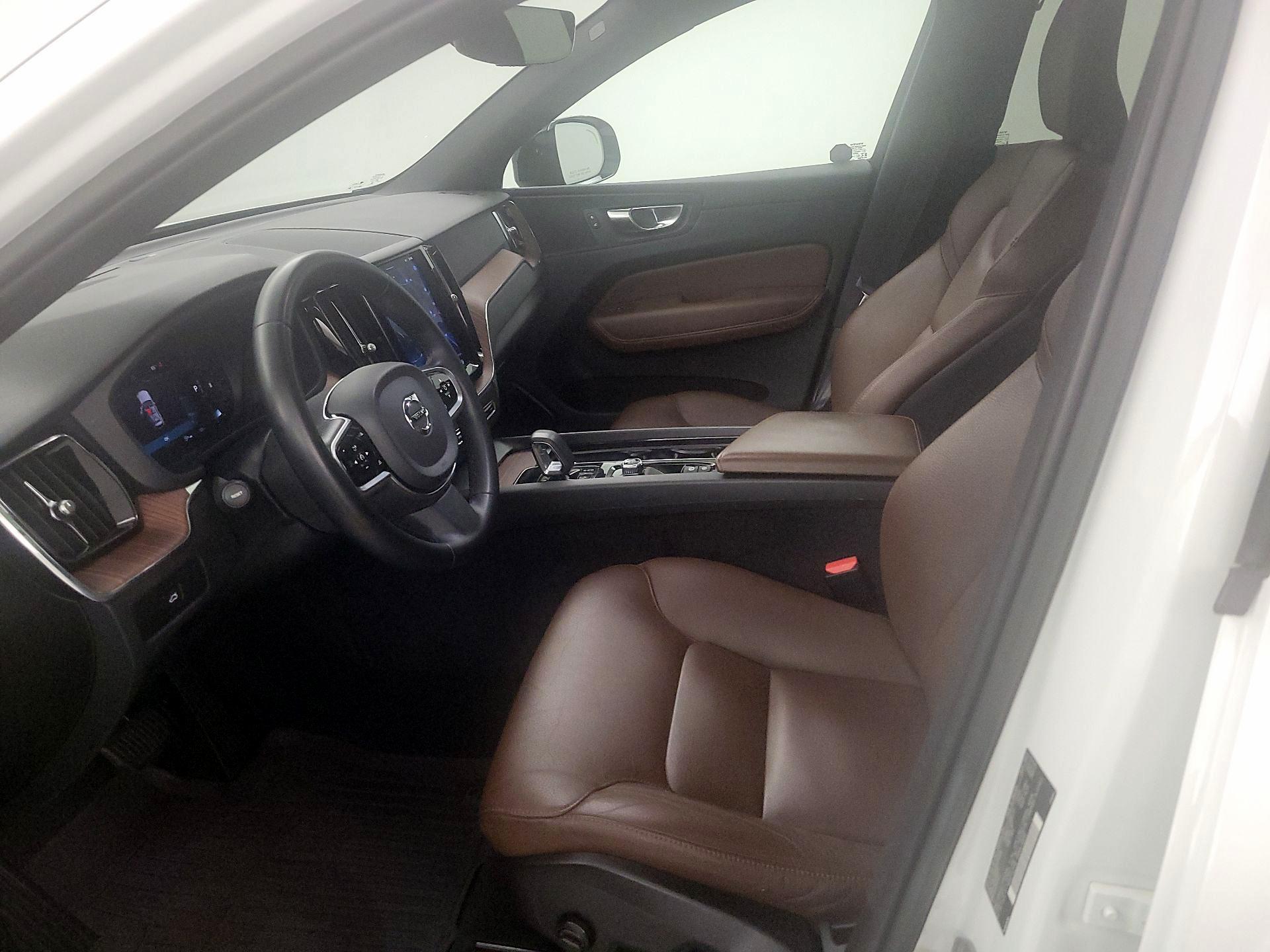 Thumbnail: 2023 Volvo XC60 - 11