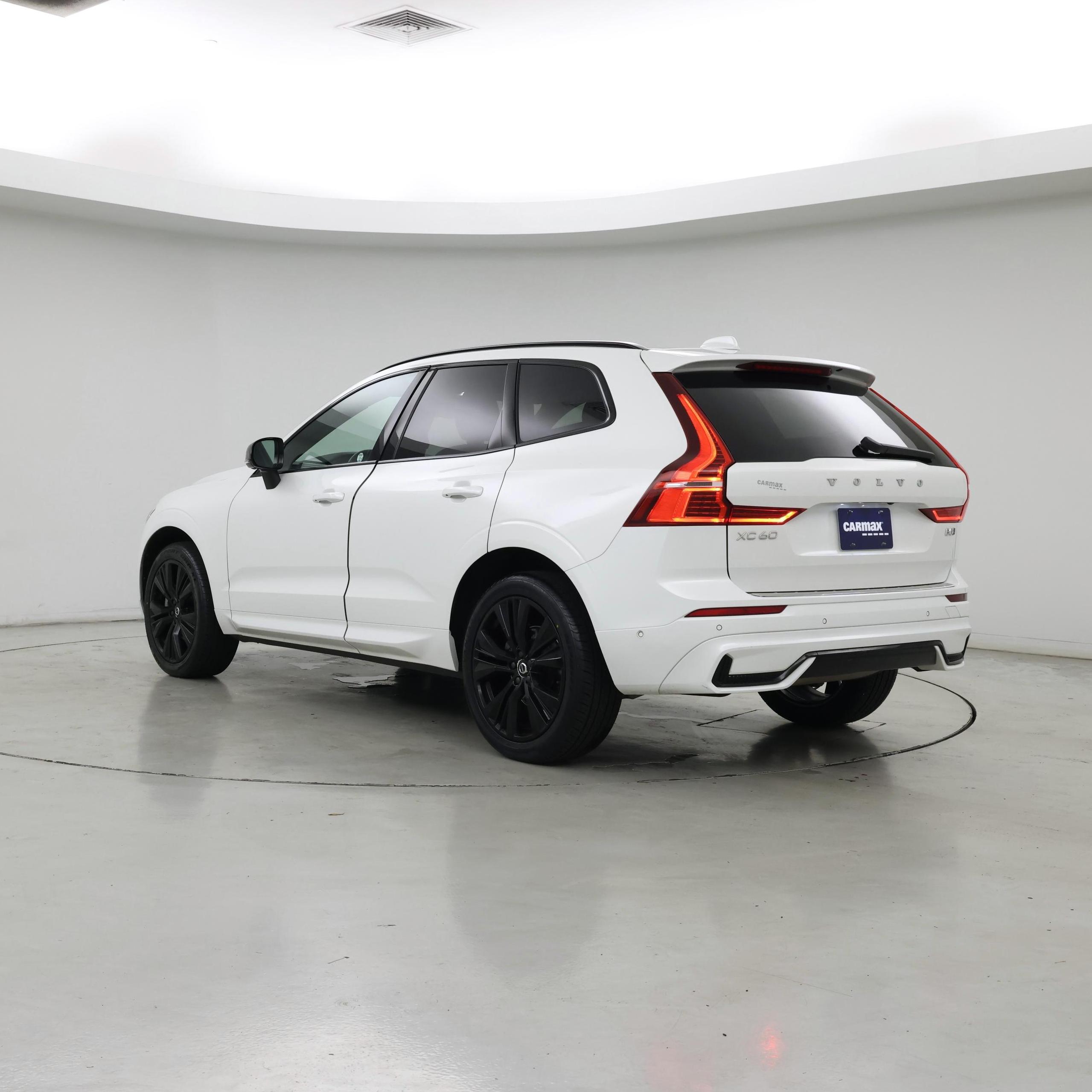 Thumbnail: 2023 Volvo XC60 - 2