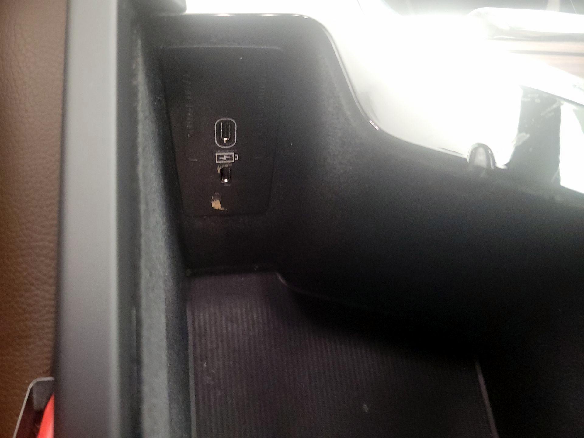 Thumbnail: 2023 Volvo XC60 - 19