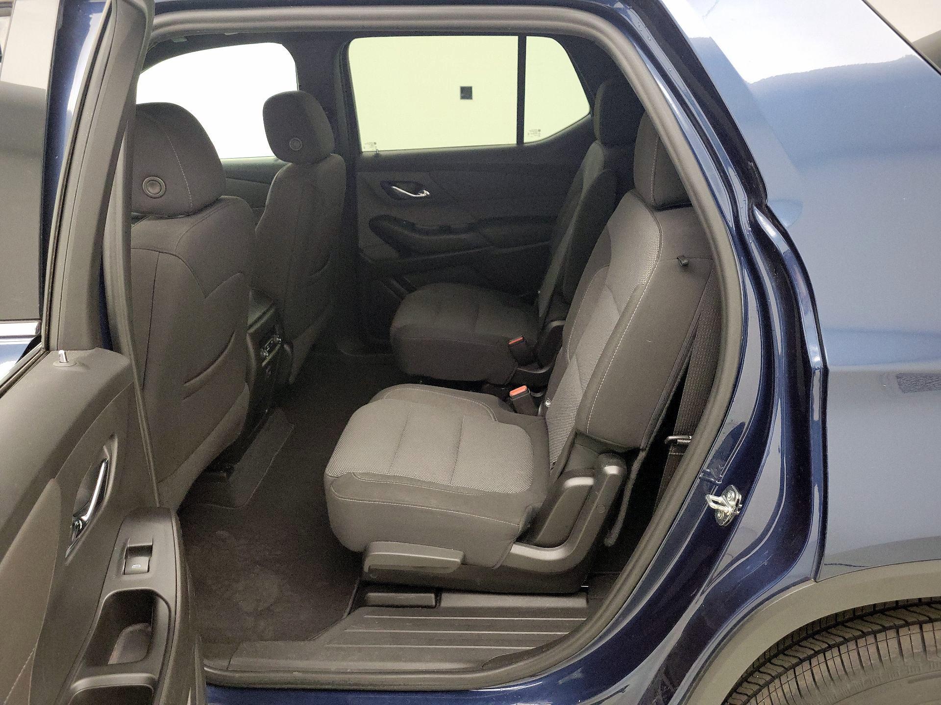 Thumbnail: 2023 Chevrolet Traverse - 19