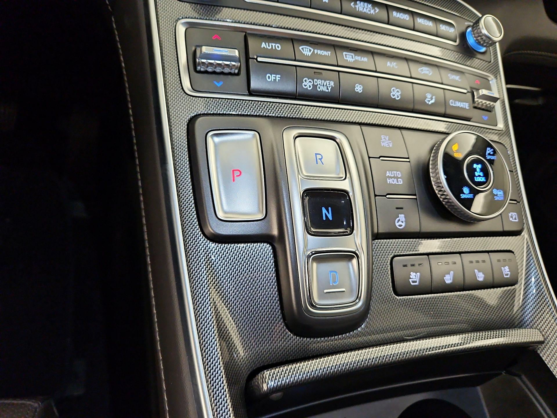 Thumbnail: 2022 Hyundai Santa Fe - 18