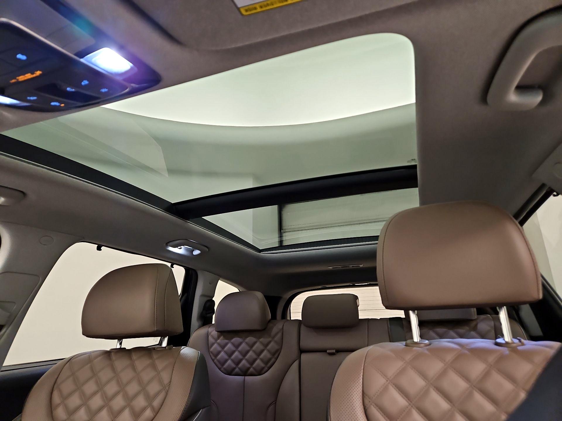 Thumbnail: 2022 Hyundai Santa Fe - 20