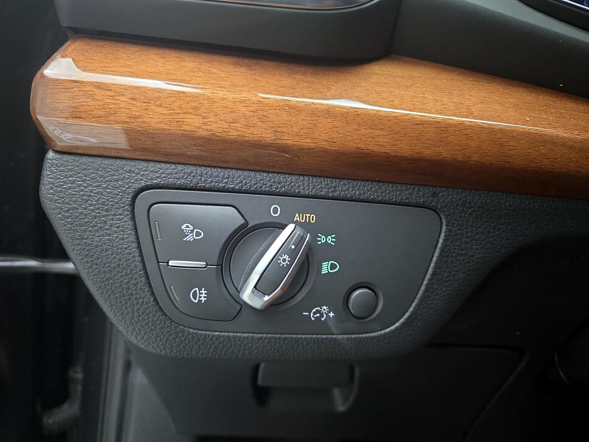 Thumbnail: 2022 Audi Q5 - 13