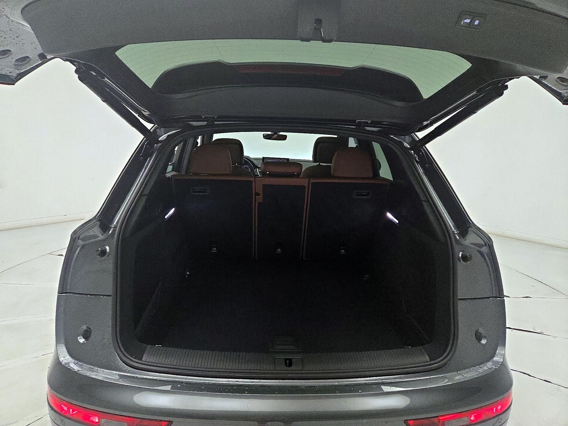 Thumbnail: 2022 Audi Q5 - 20