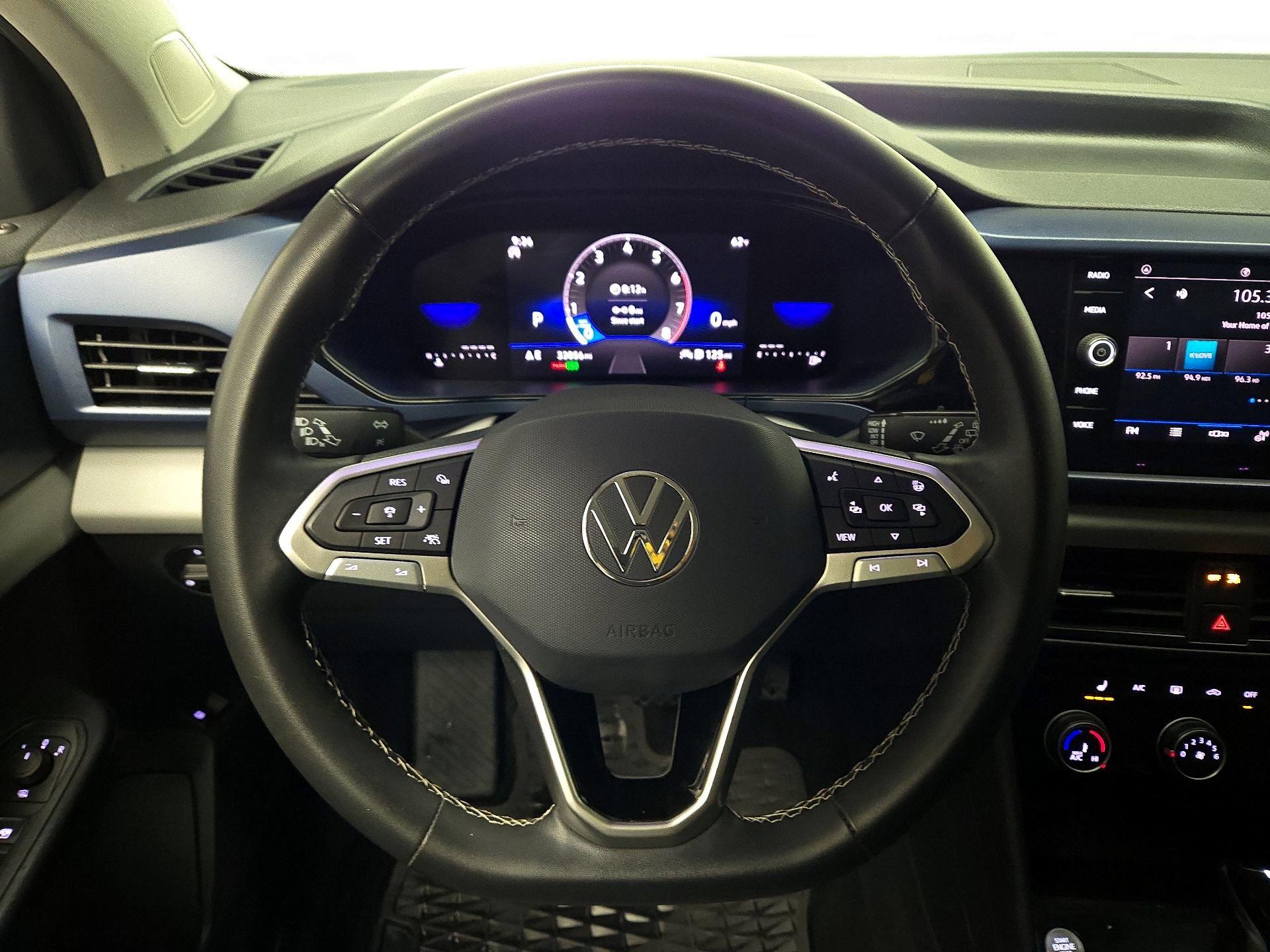 Thumbnail: 2023 Volkswagen Taos - 10