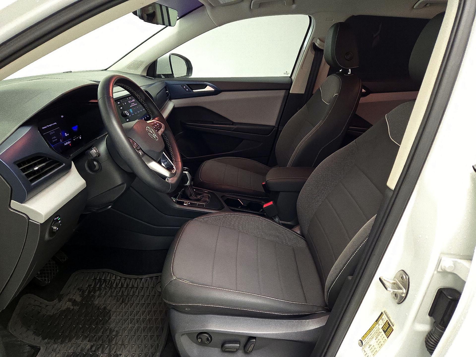 Thumbnail: 2023 Volkswagen Taos - 11