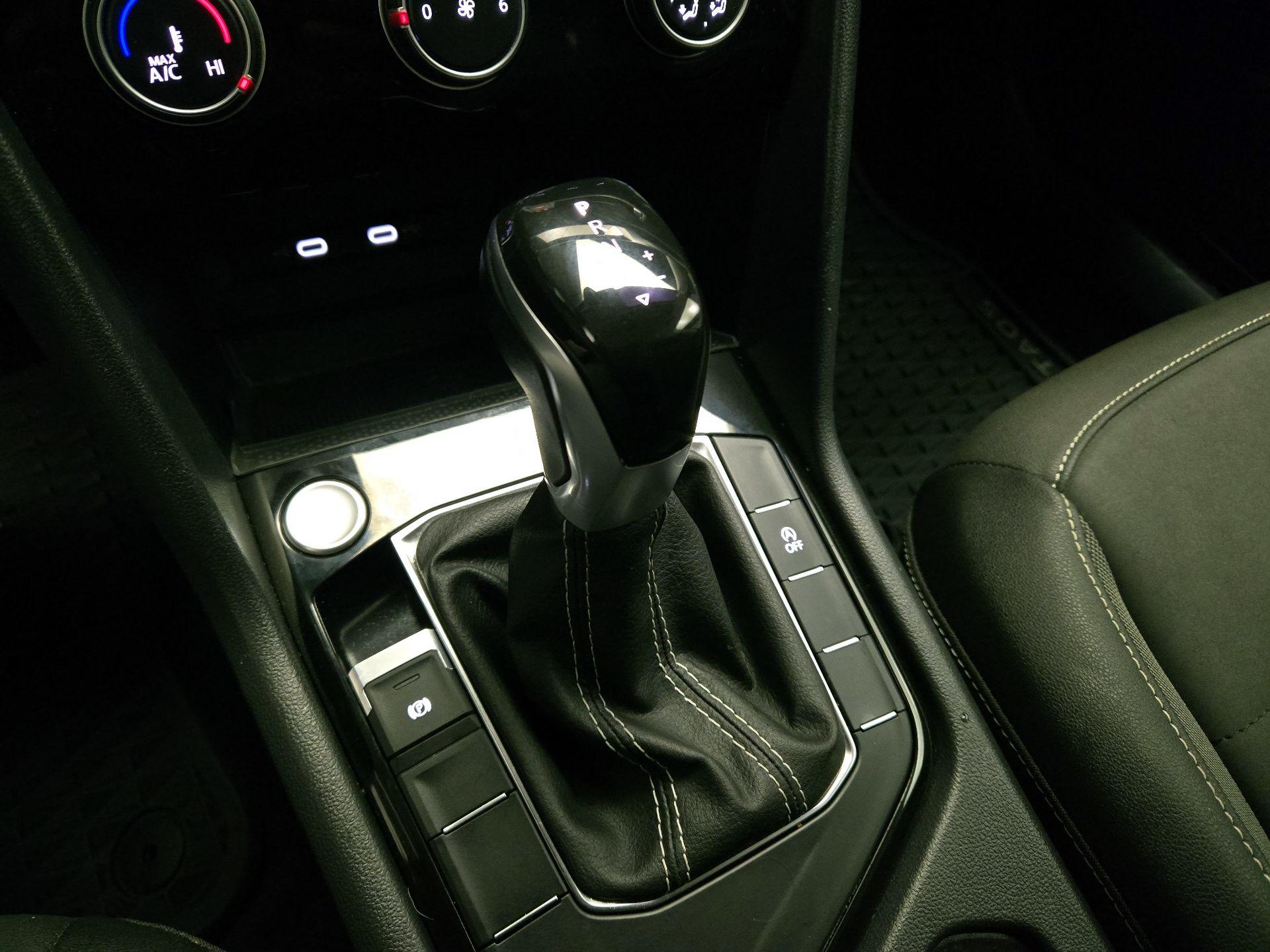 Thumbnail: 2023 Volkswagen Taos - 17