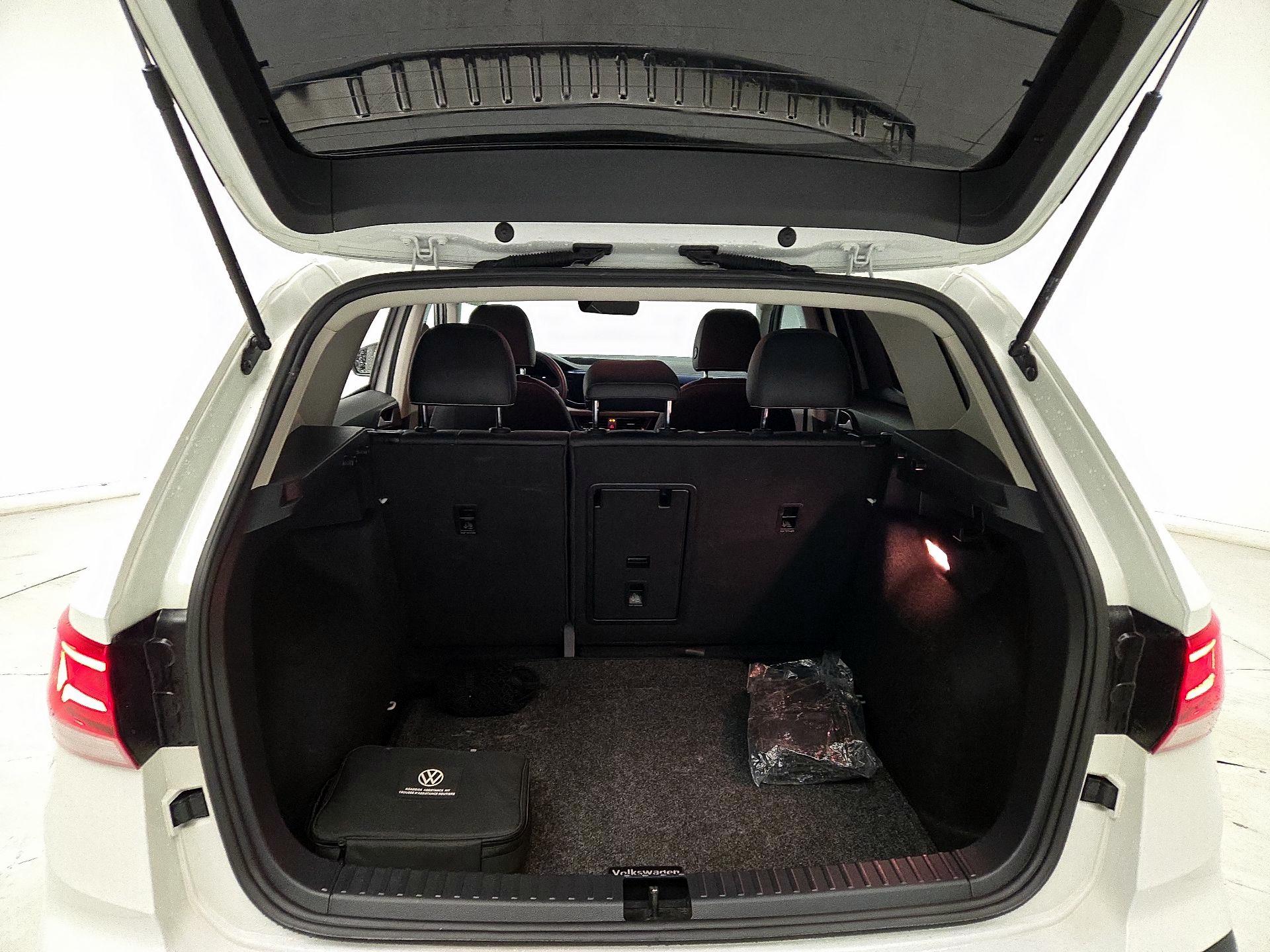 Thumbnail: 2023 Volkswagen Taos - 20