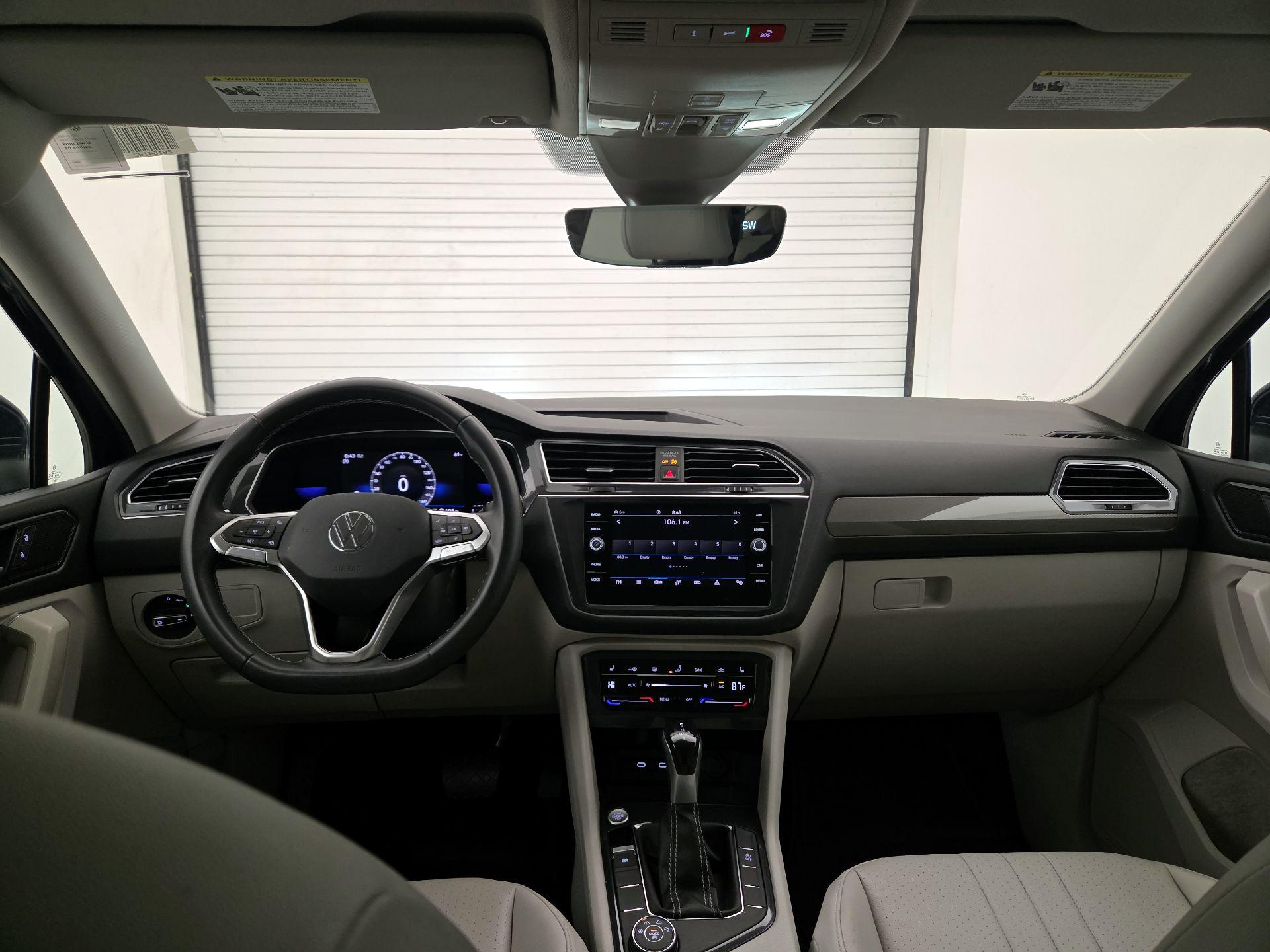 Thumbnail: 2023 Volkswagen Tiguan - 9