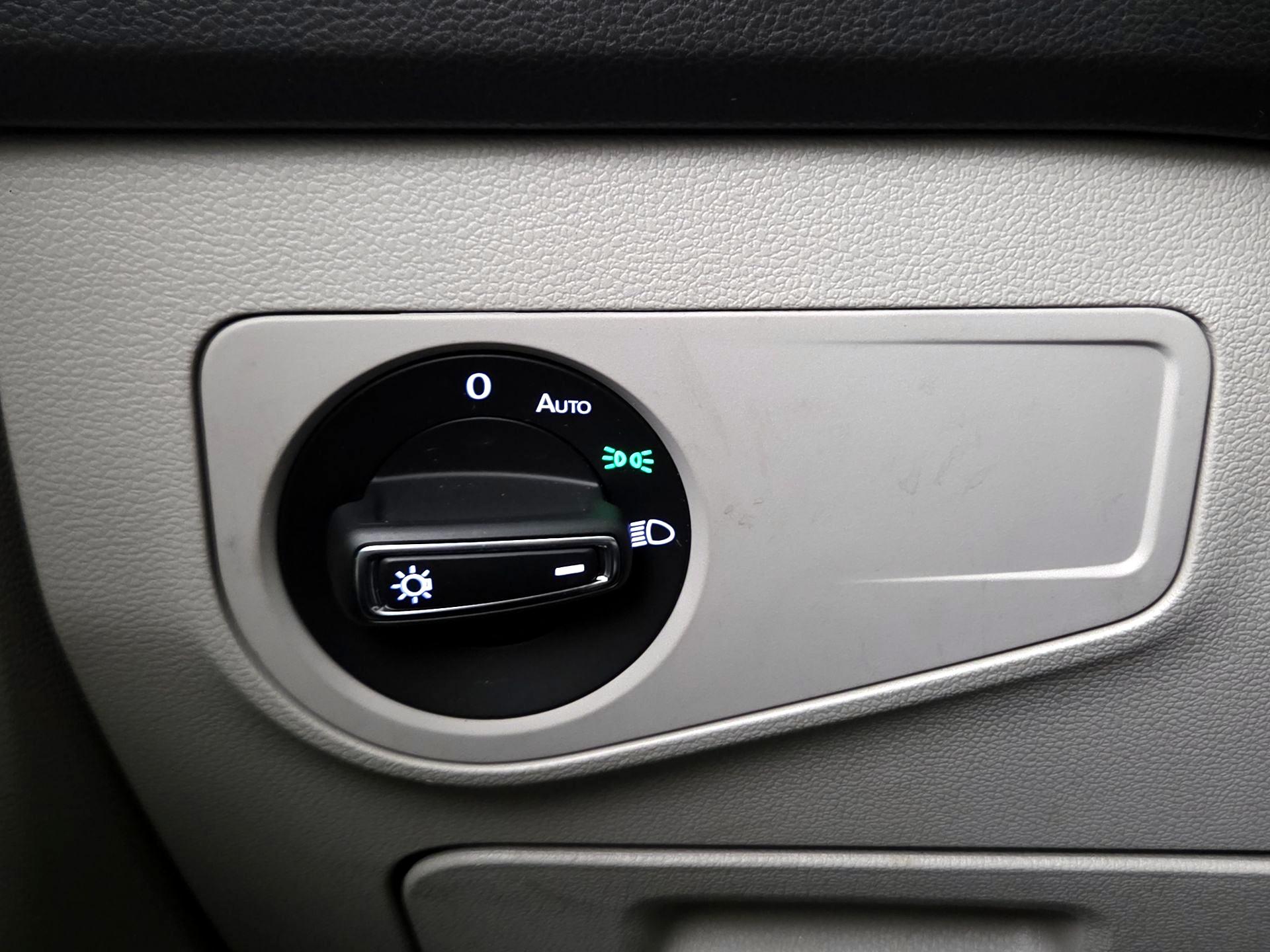 Thumbnail: 2023 Volkswagen Tiguan - 13