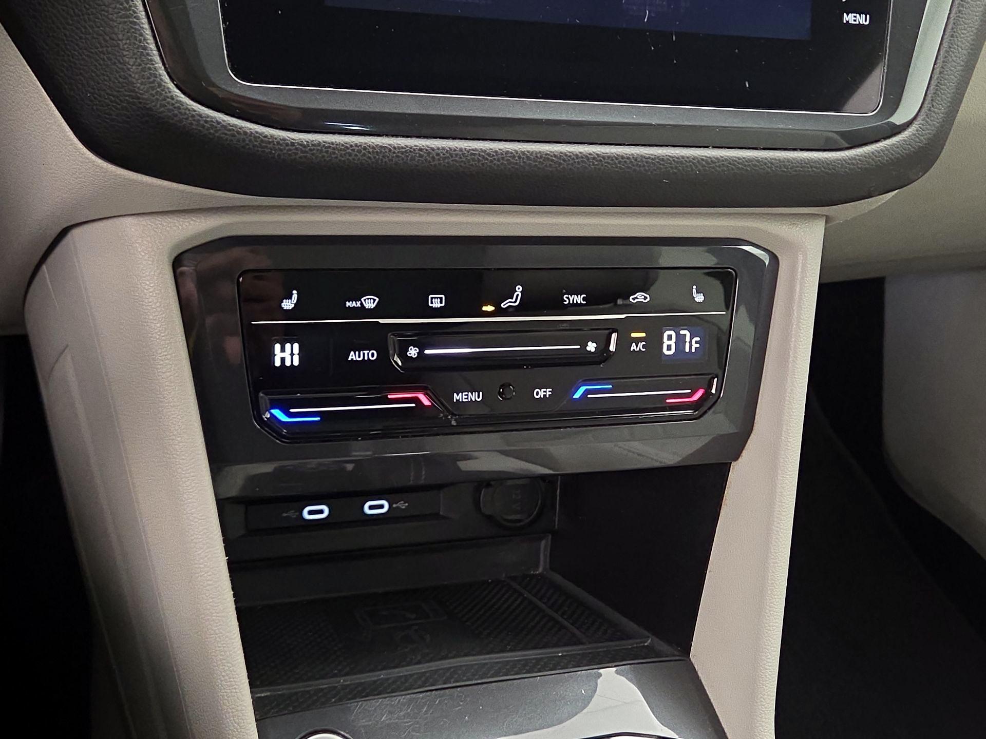 Thumbnail: 2023 Volkswagen Tiguan - 16