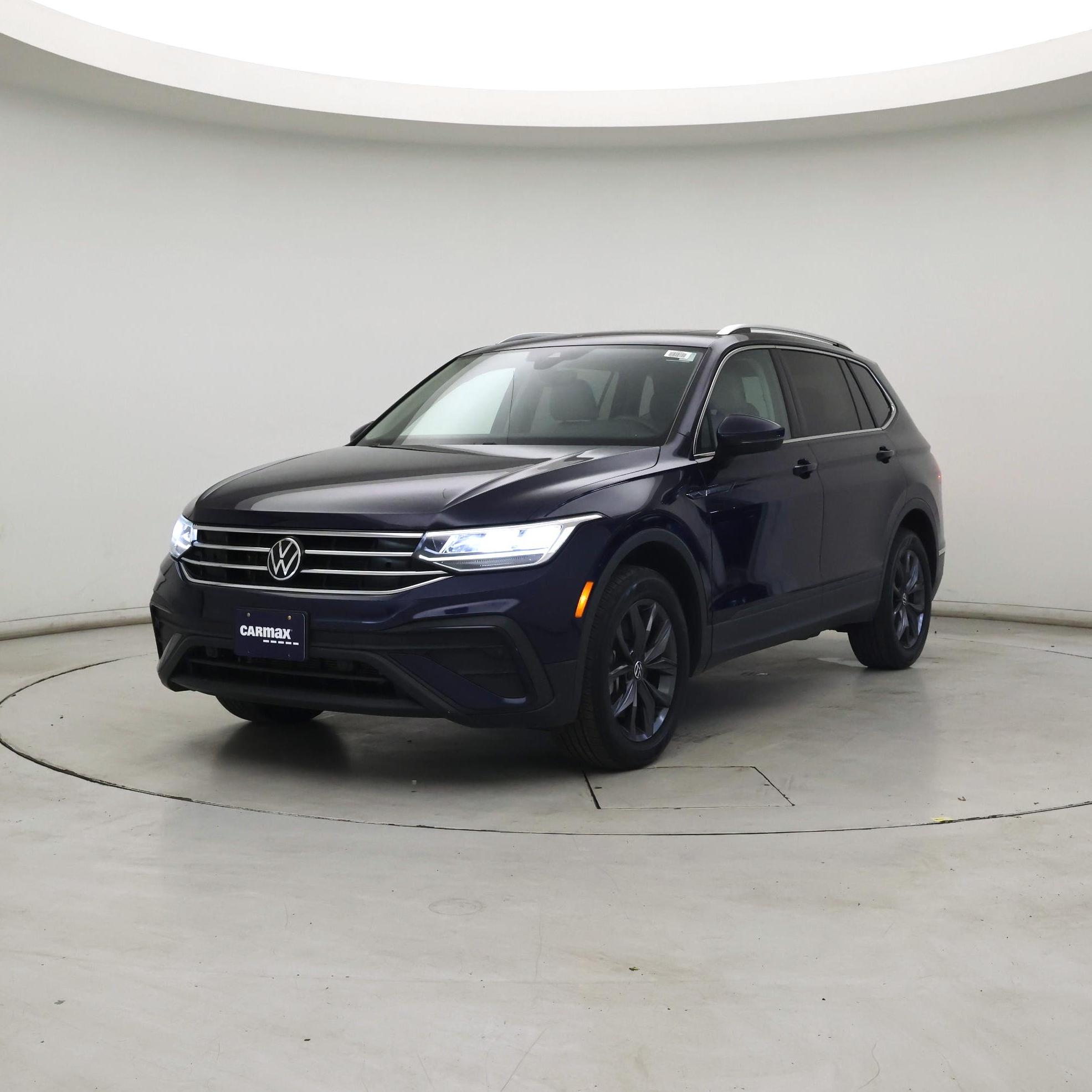 Thumbnail: 2023 Volkswagen Tiguan - 4