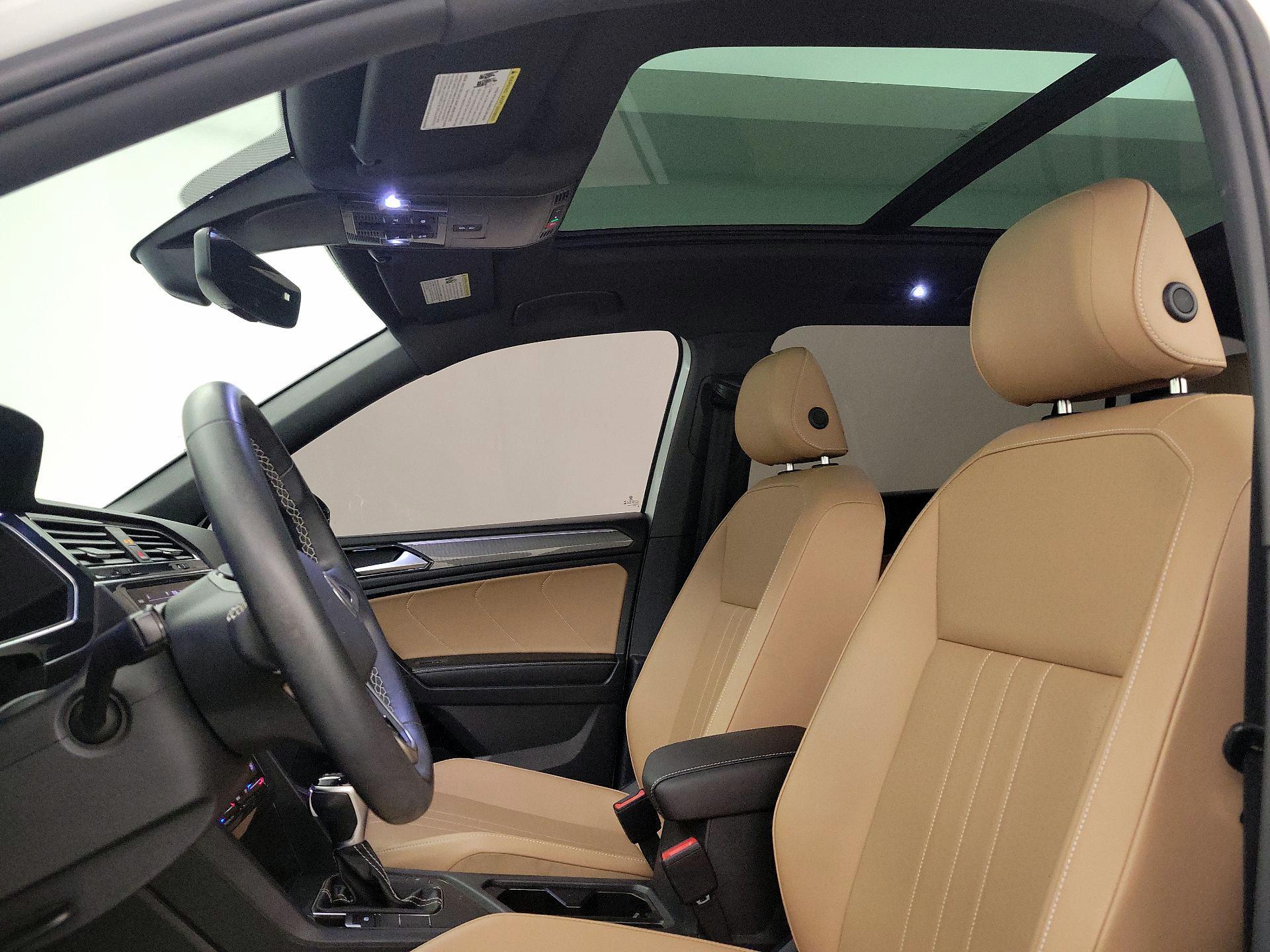 Thumbnail: 2023 Volkswagen Tiguan - 18