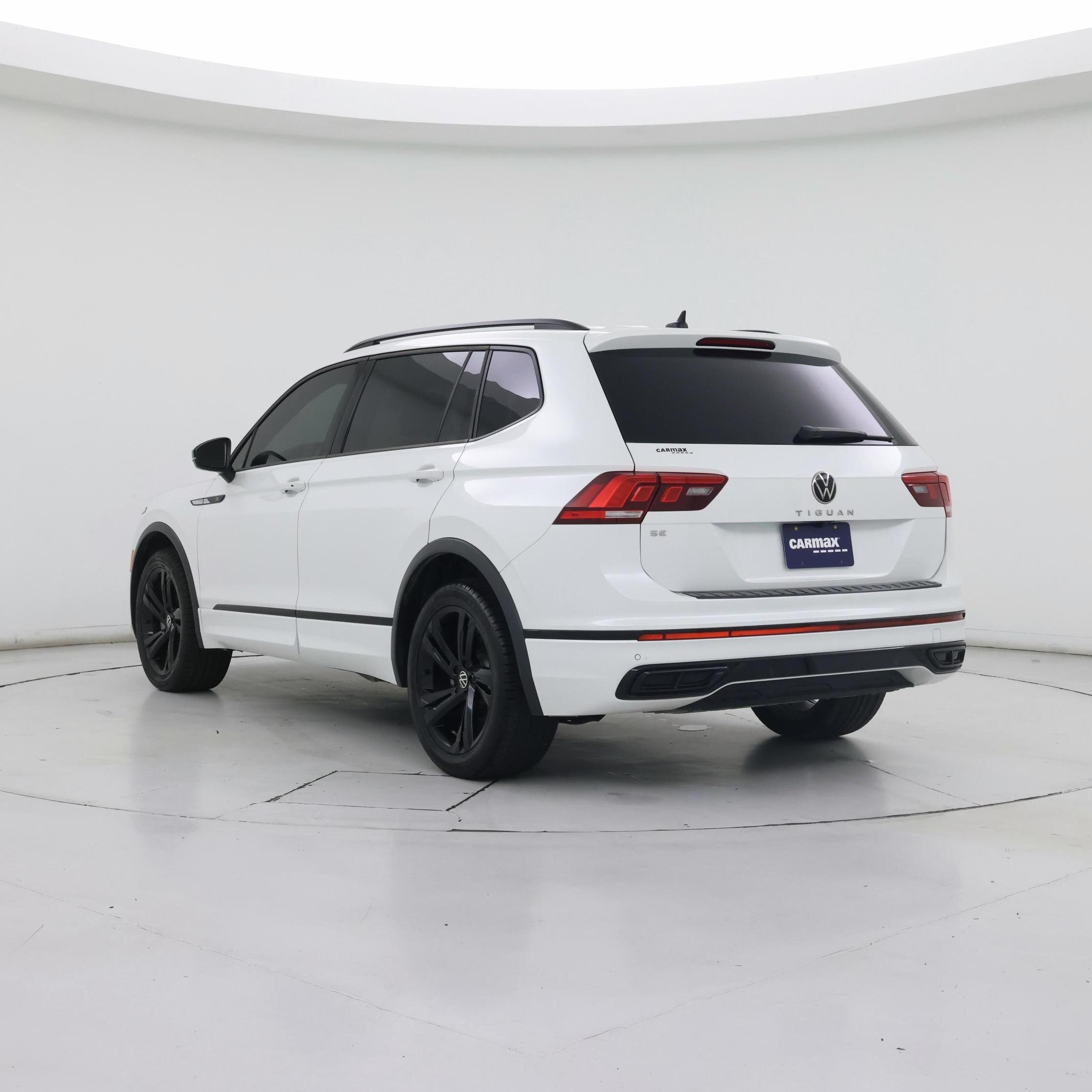Thumbnail: 2023 Volkswagen Tiguan - 2