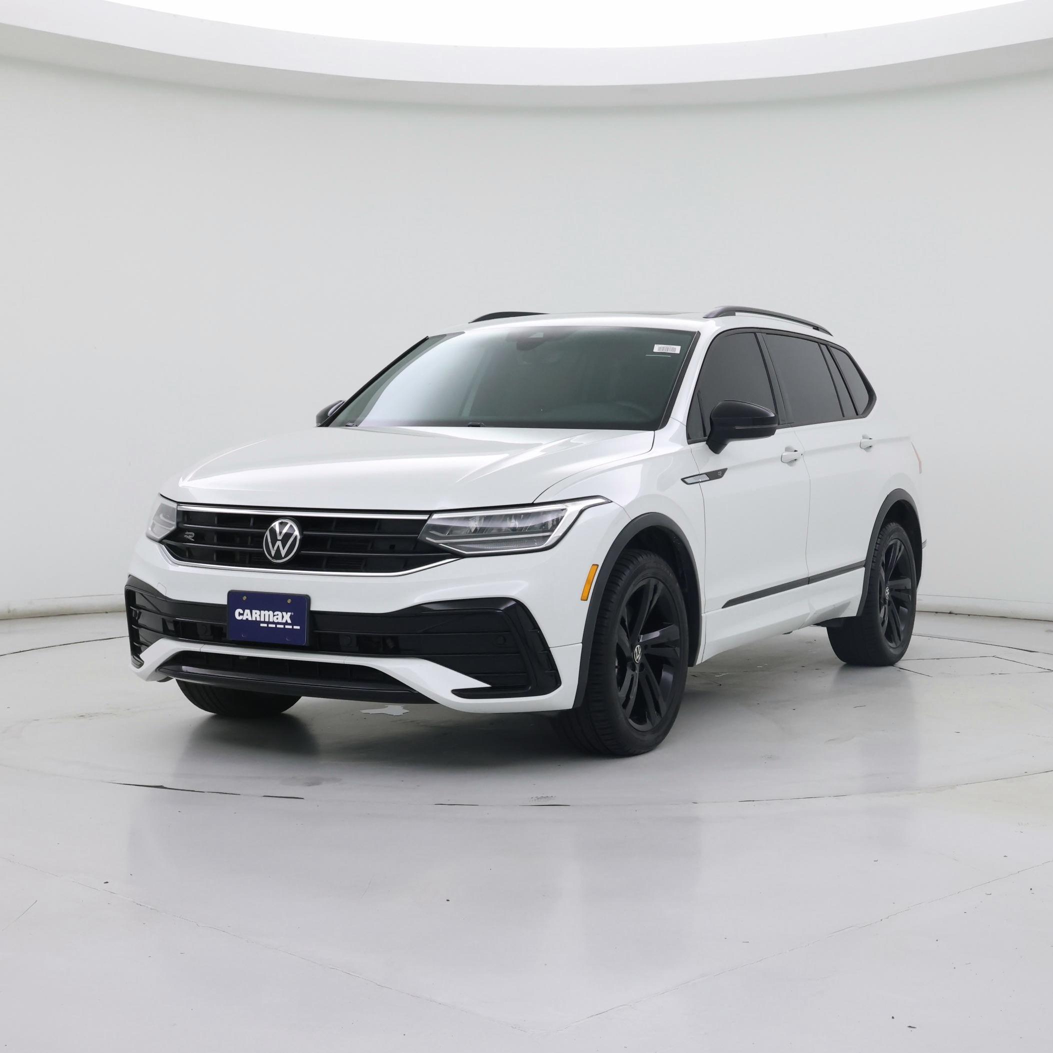 Thumbnail: 2023 Volkswagen Tiguan - 4