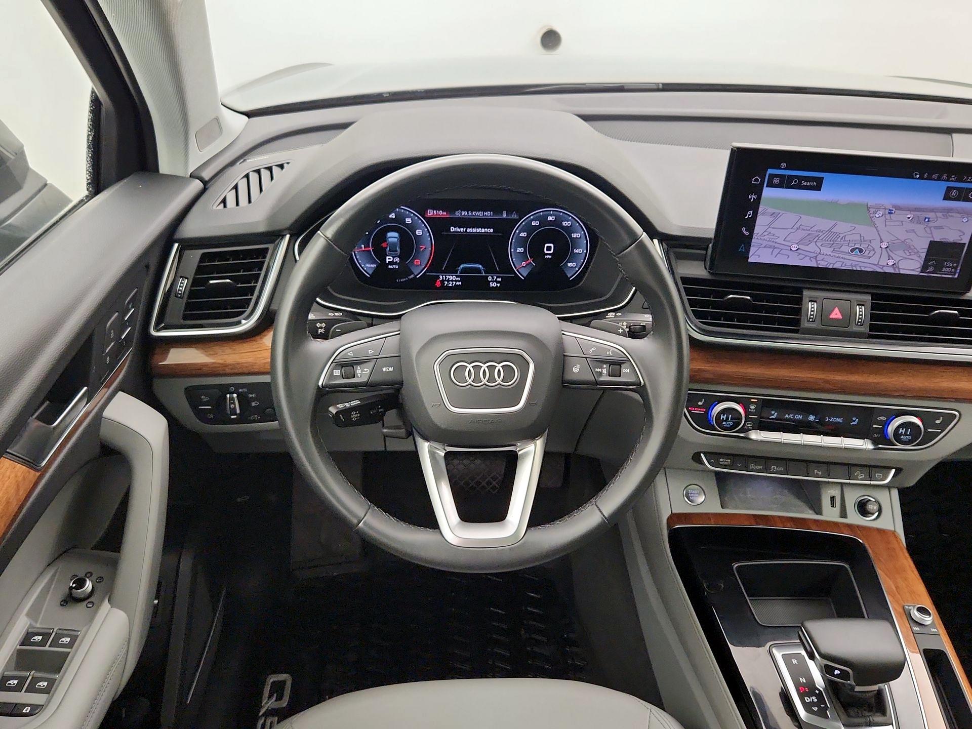 Thumbnail: 2022 Audi Q5 - 10