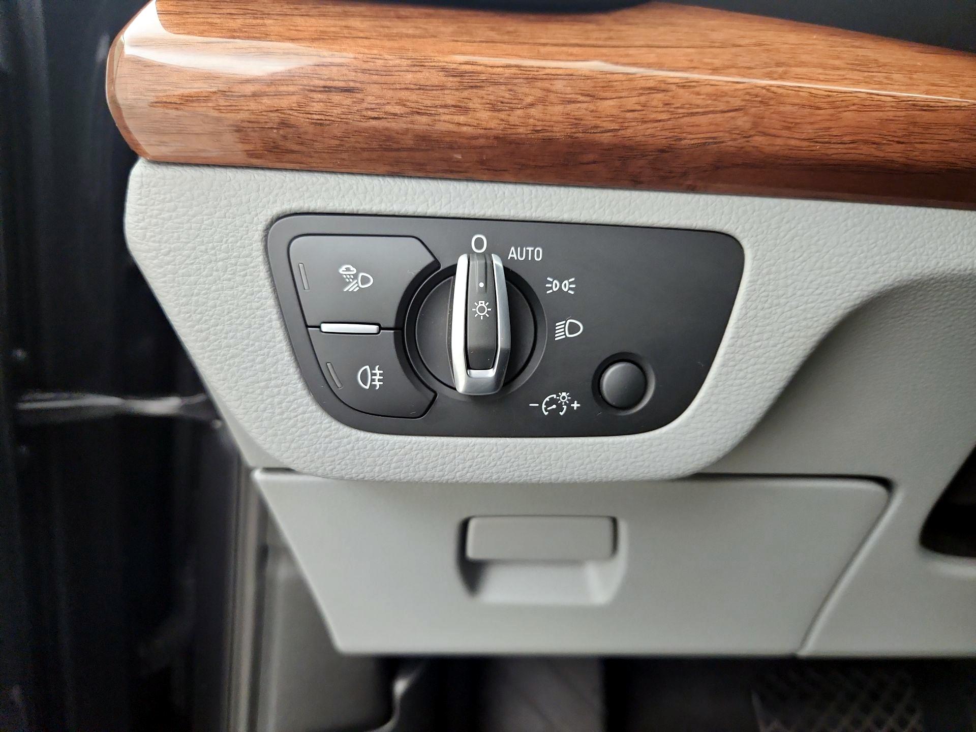 Thumbnail: 2022 Audi Q5 - 13