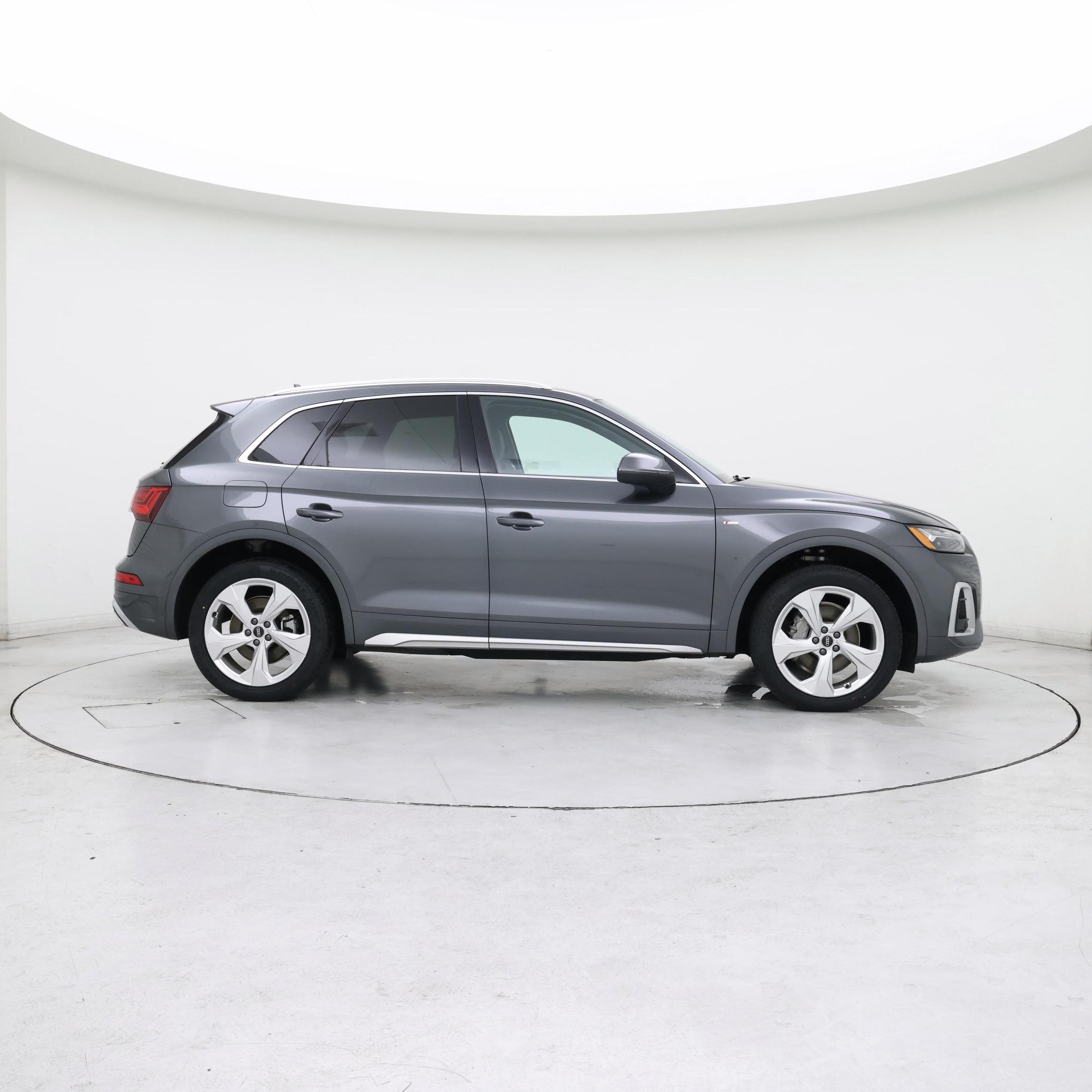 Thumbnail: 2022 Audi Q5 - 7