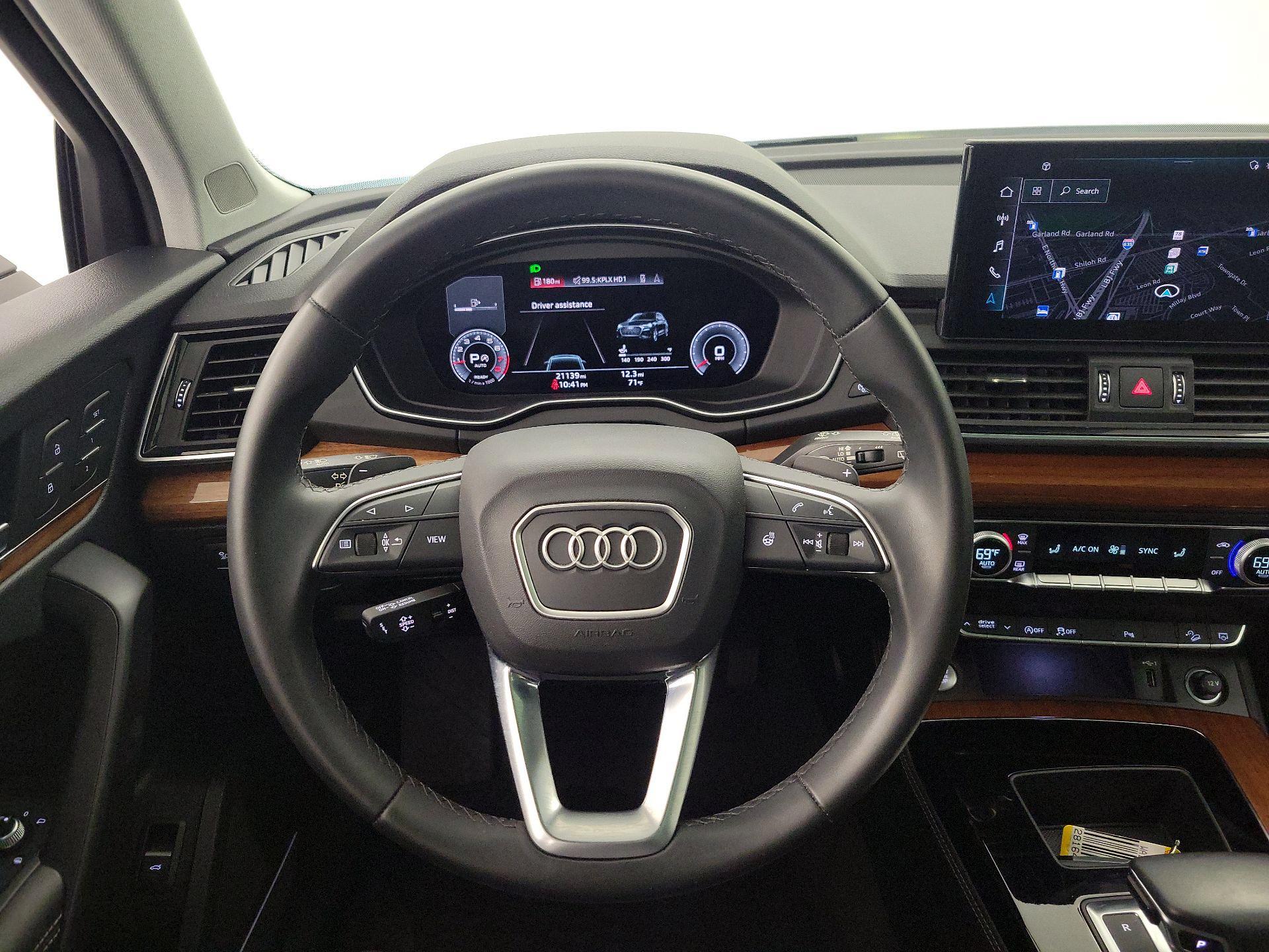 Thumbnail: 2022 Audi Q5 - 10