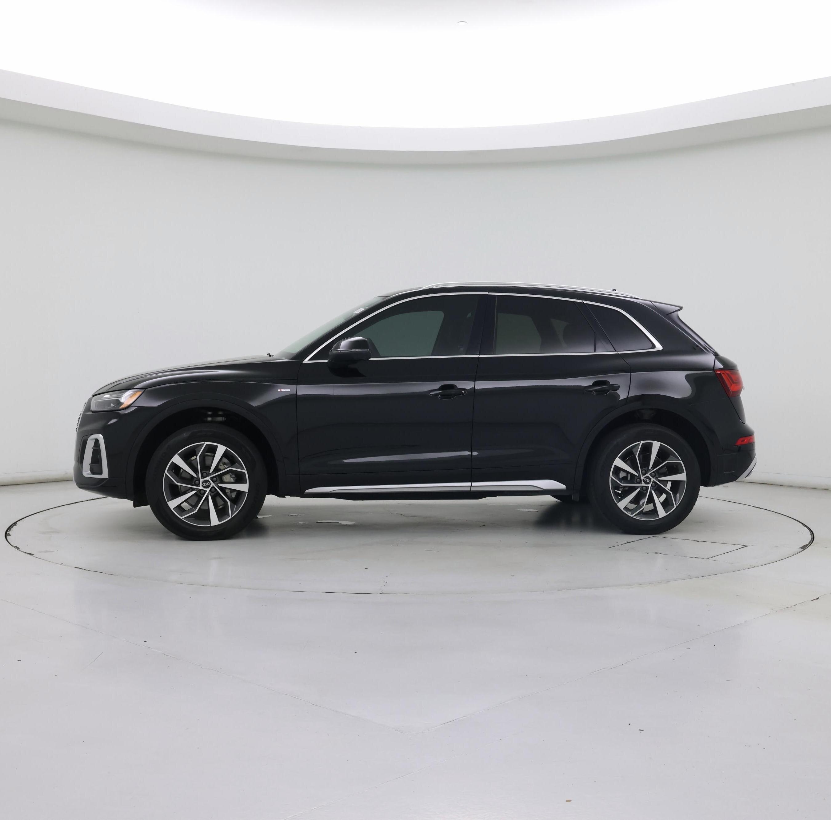 Thumbnail: 2022 Audi Q5 - 3