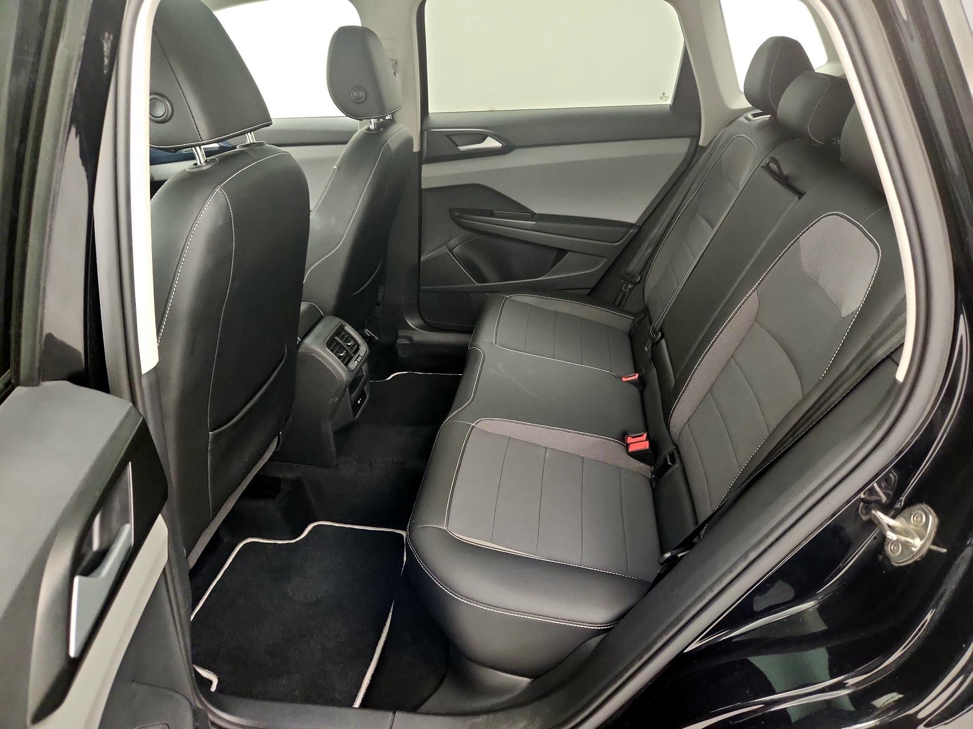 Thumbnail: 2023 Volkswagen Taos - 20