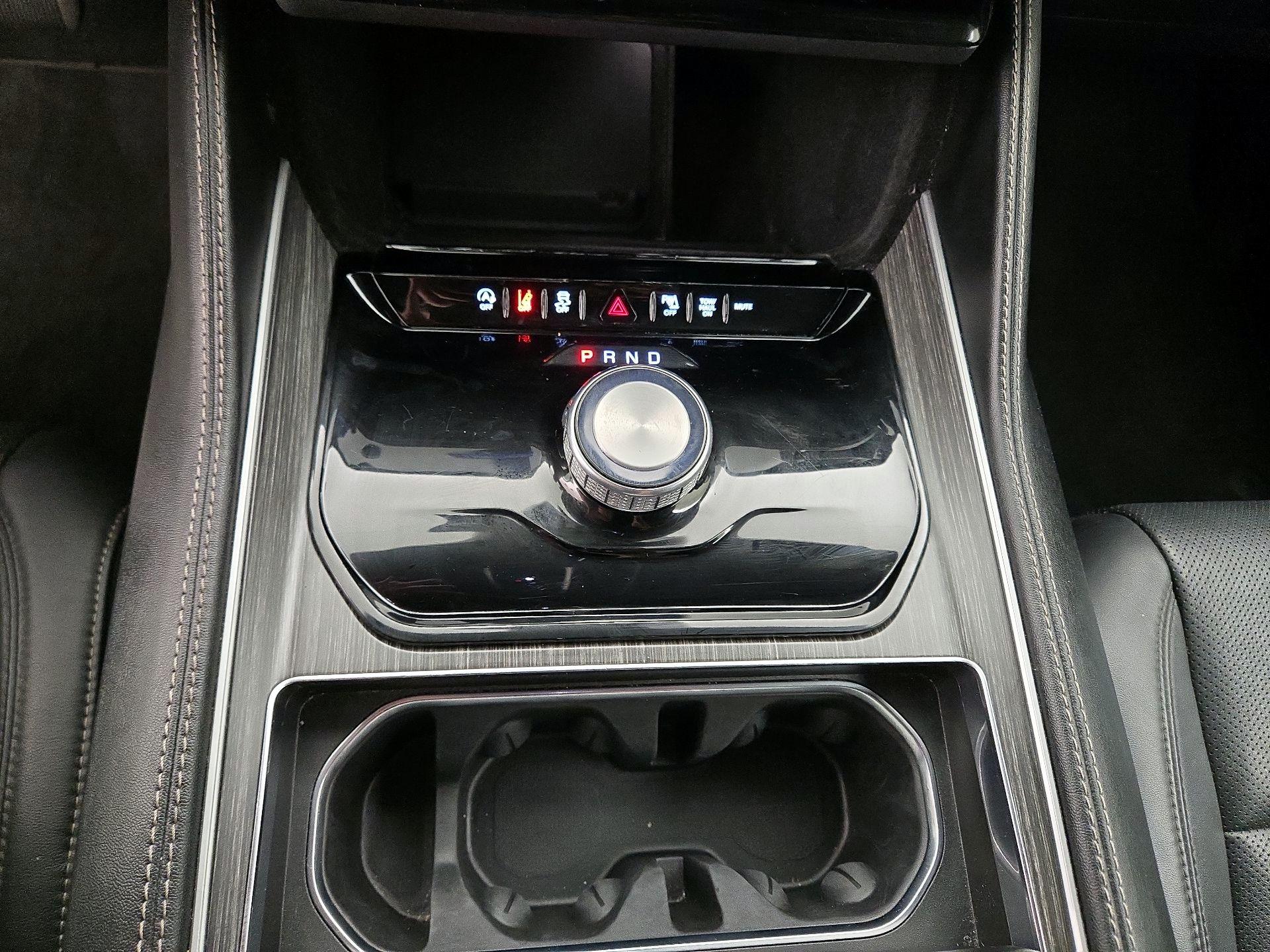 Thumbnail: 2024 Jeep Wagoneer - 18