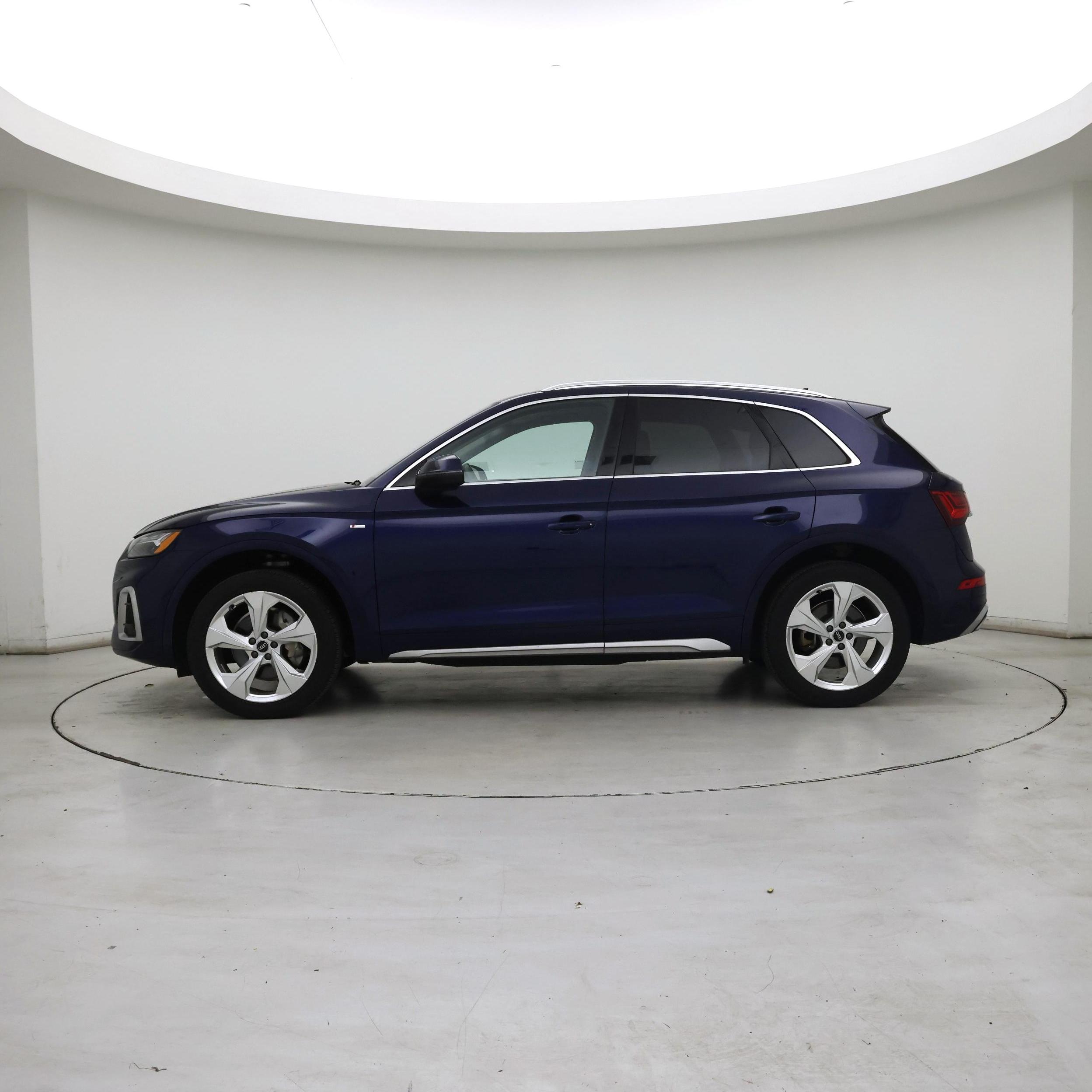 Thumbnail: 2022 Audi Q5 - 3