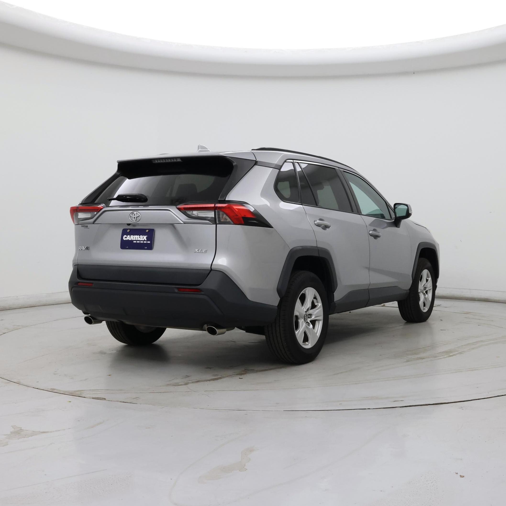 Thumbnail: 2021 Toyota RAV4 - 8