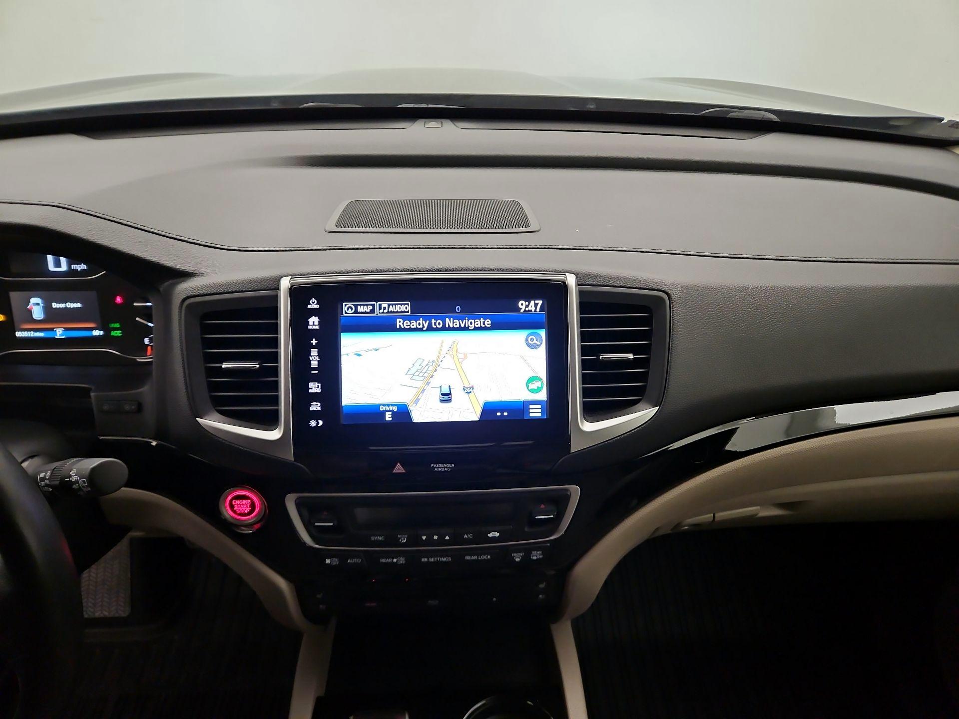 Thumbnail: 2018 Honda Pilot - 9