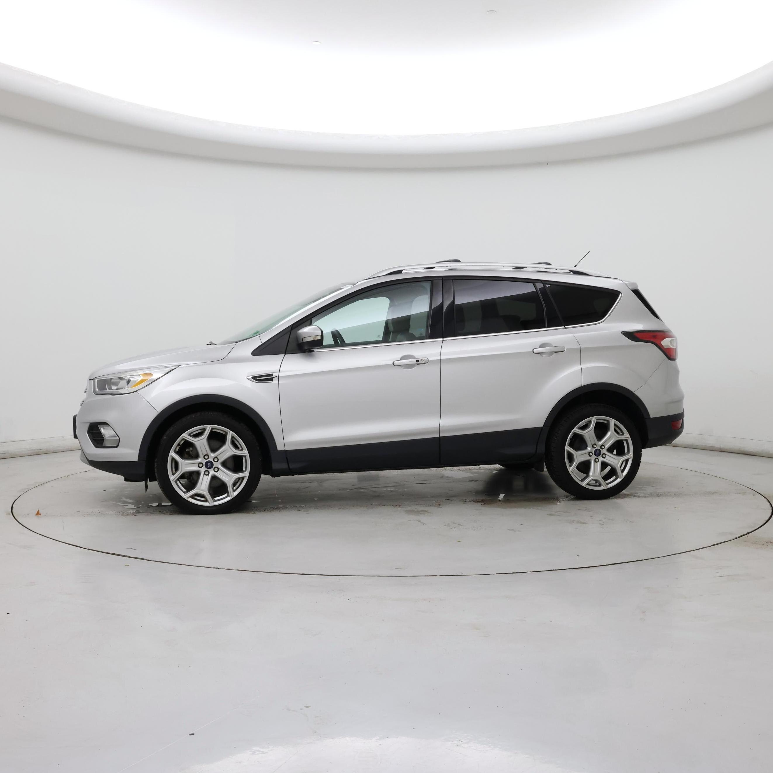 Thumbnail: 2017 Ford Escape - 3