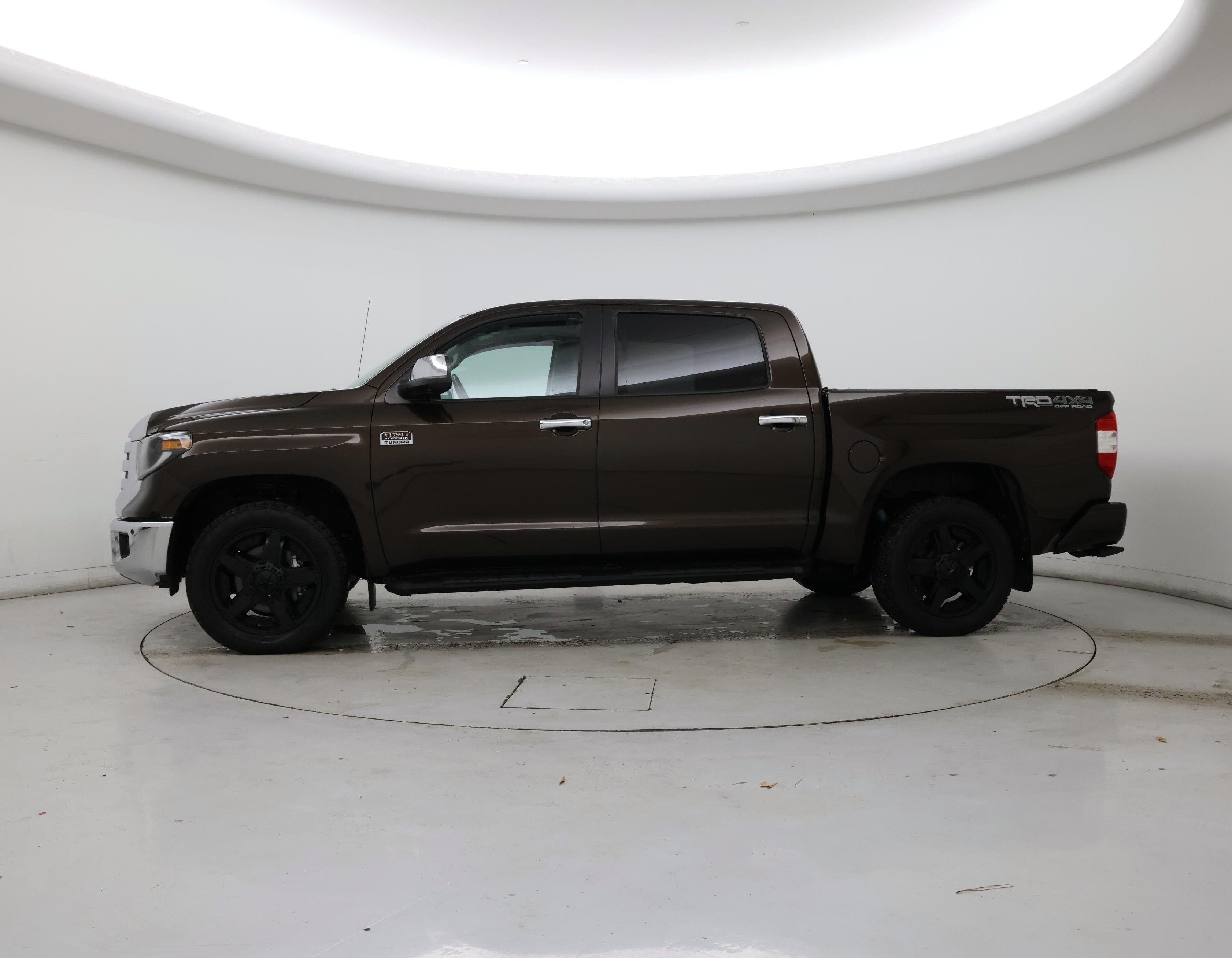 Thumbnail: 2019 Toyota Tundra - 3