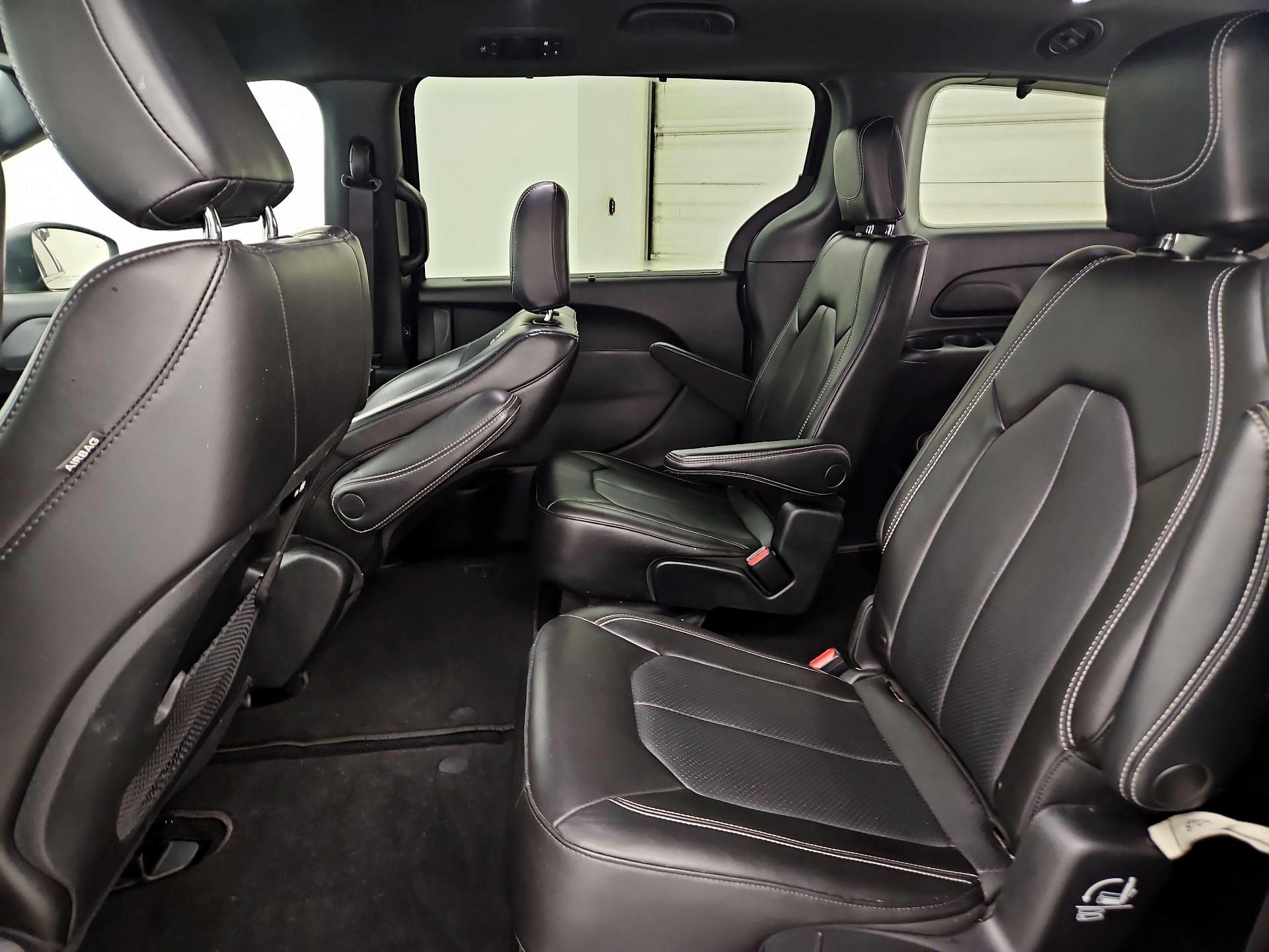 Thumbnail: 2023 Chrysler Pacifica - 19