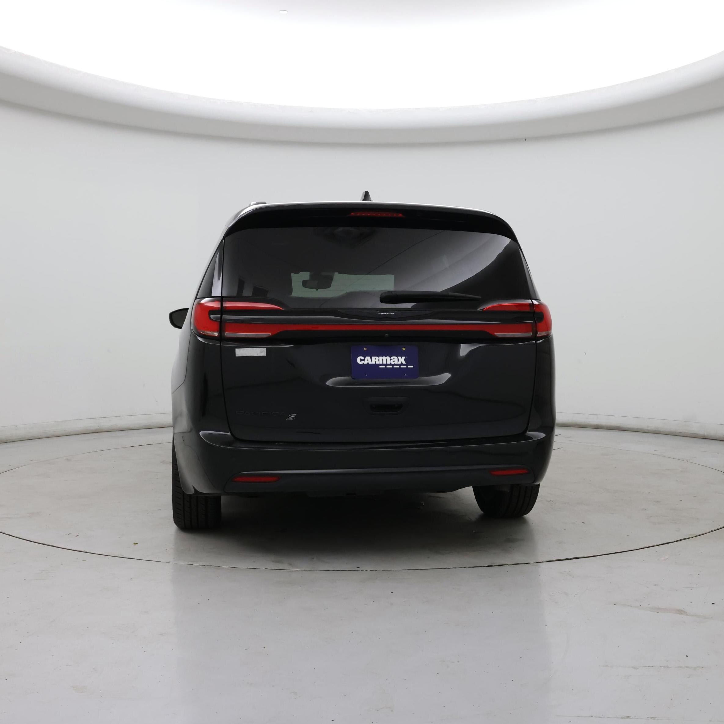 Thumbnail: 2023 Chrysler Pacifica - 6