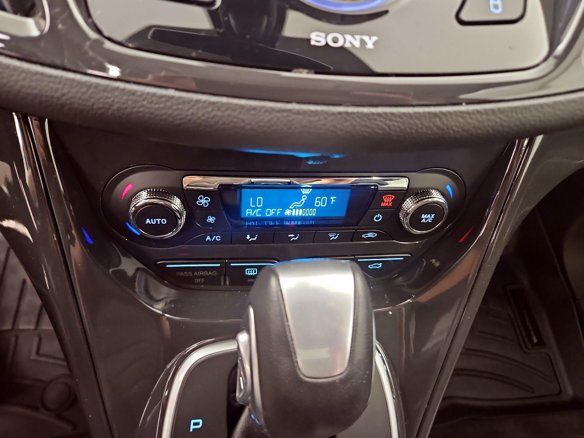 Thumbnail: 2014 Ford Escape - 16