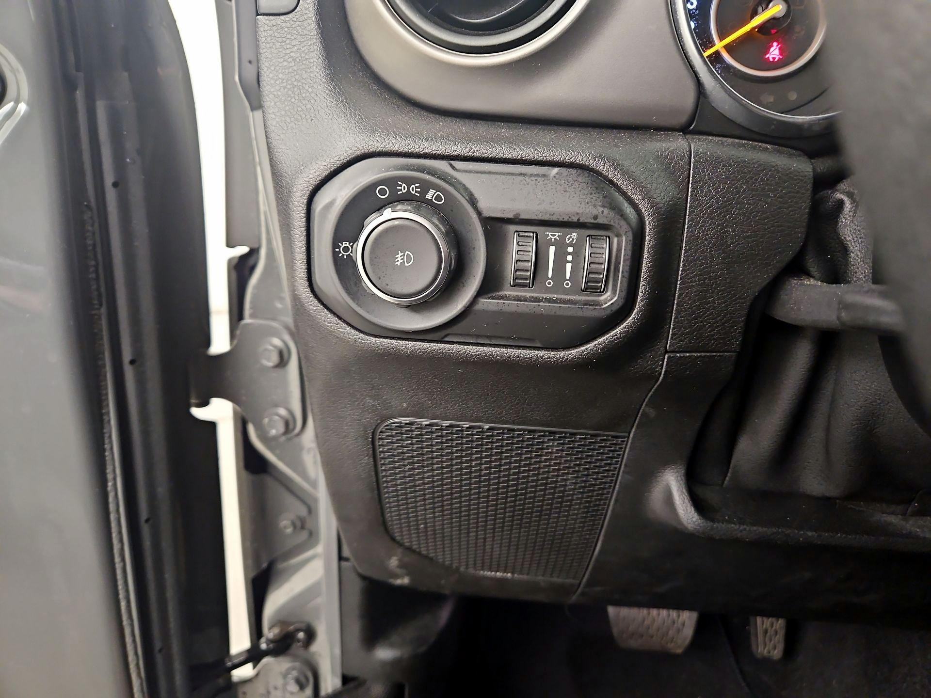 Thumbnail: 2020 Jeep Wrangler - 13