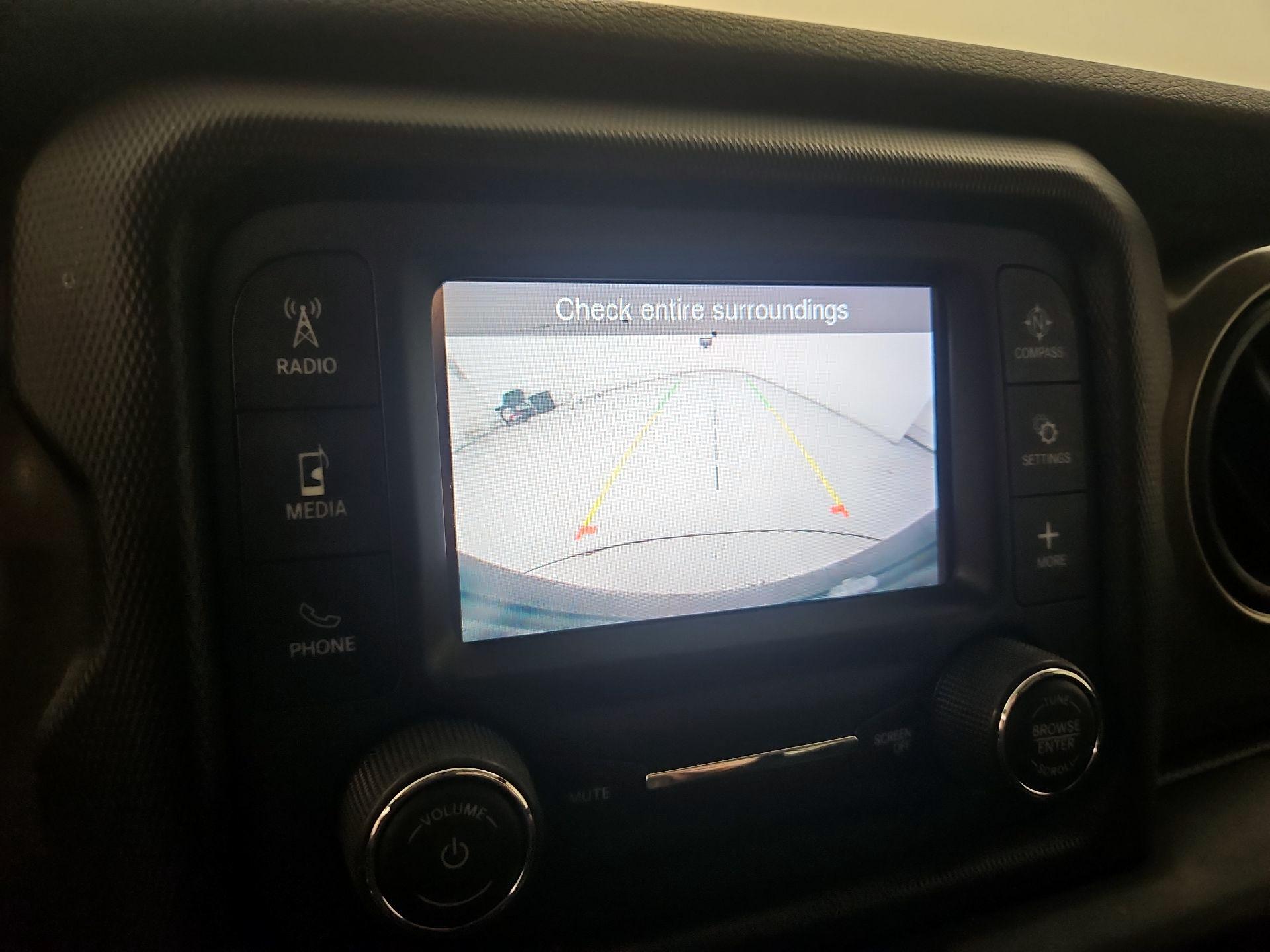 Thumbnail: 2020 Jeep Wrangler - 14