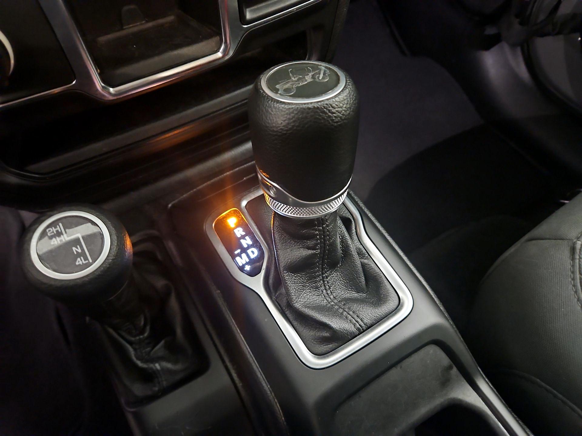 Thumbnail: 2020 Jeep Wrangler - 17