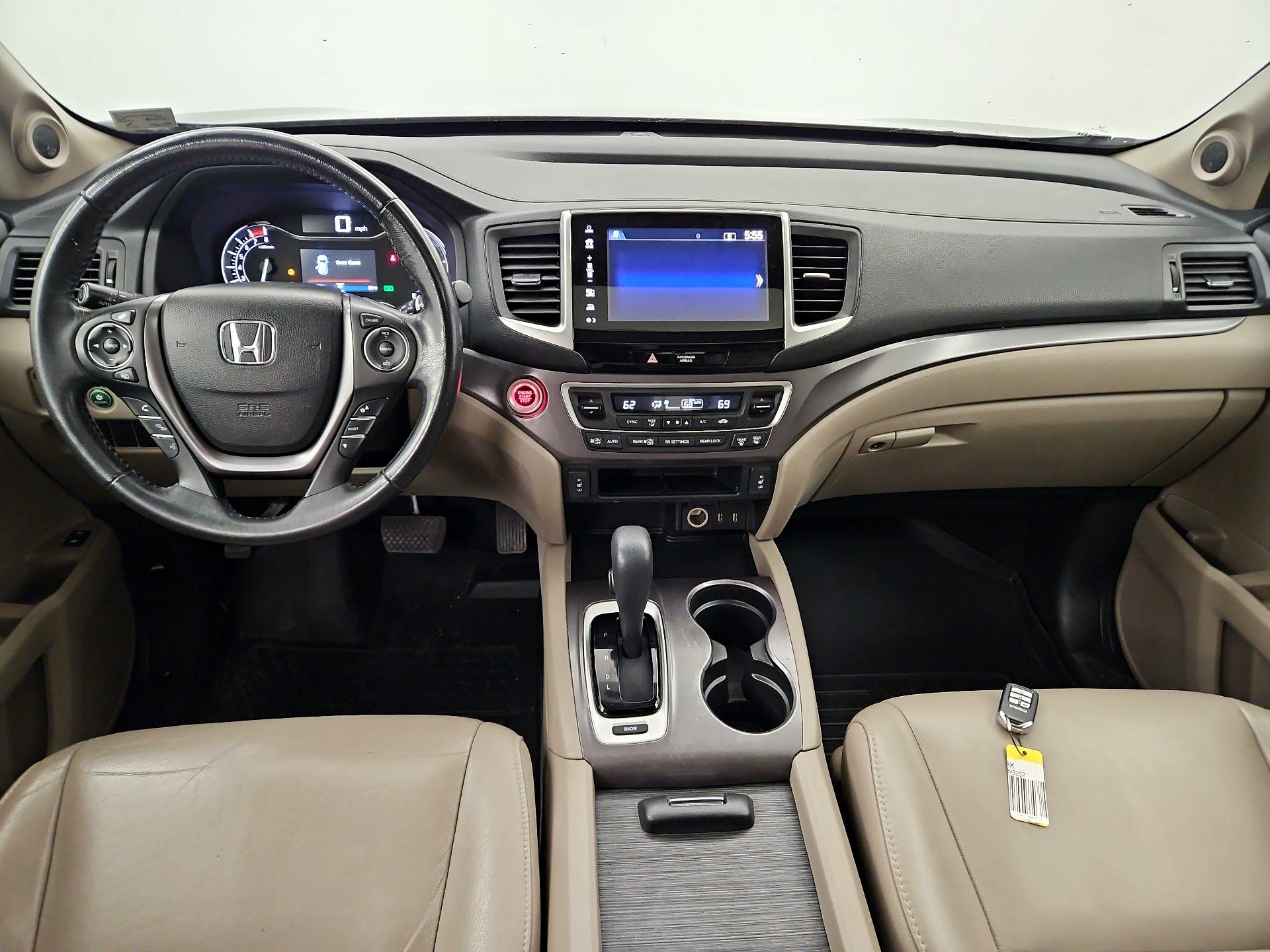 Thumbnail: 2018 Honda Pilot - 9