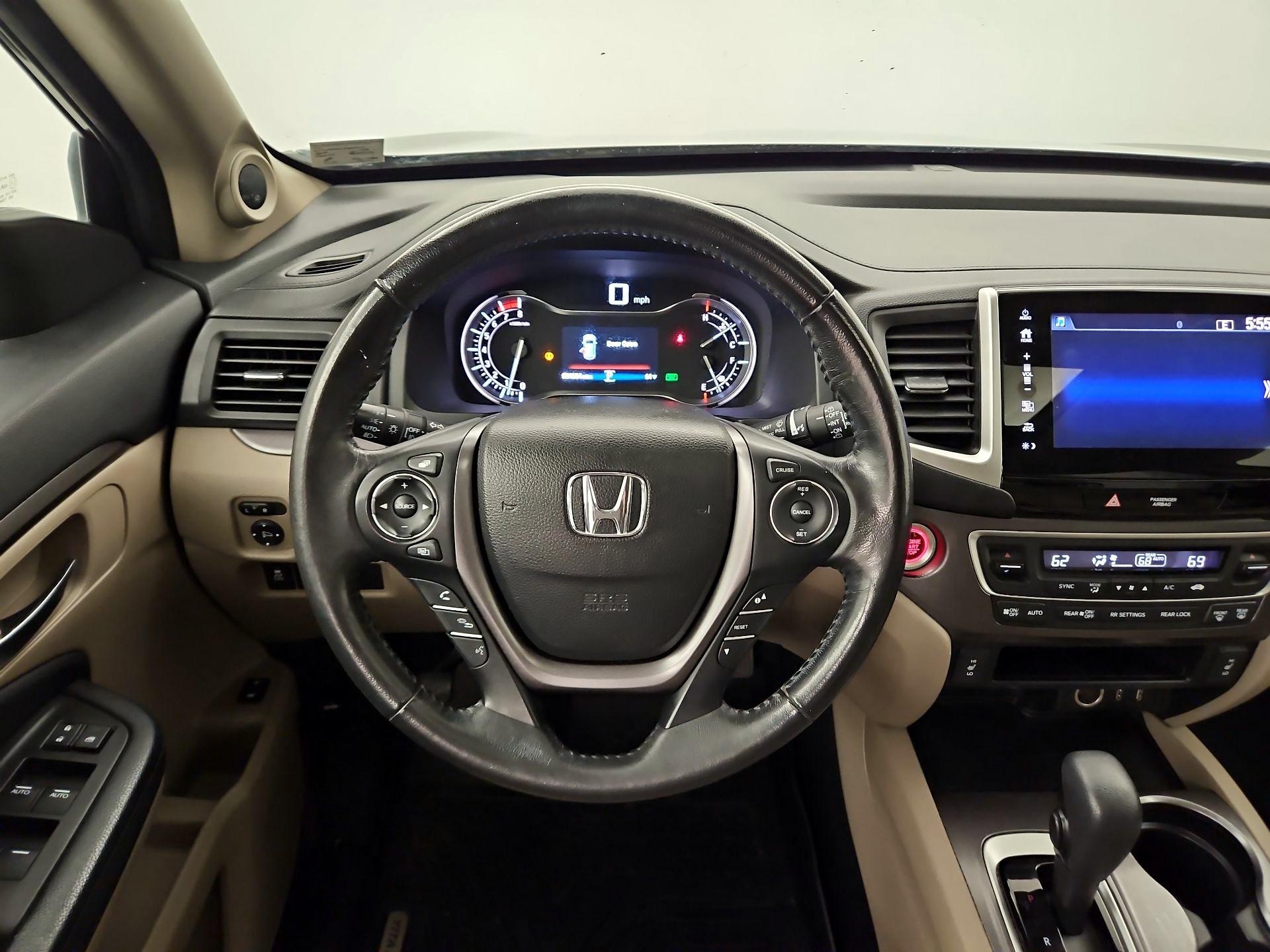 Thumbnail: 2018 Honda Pilot - 10