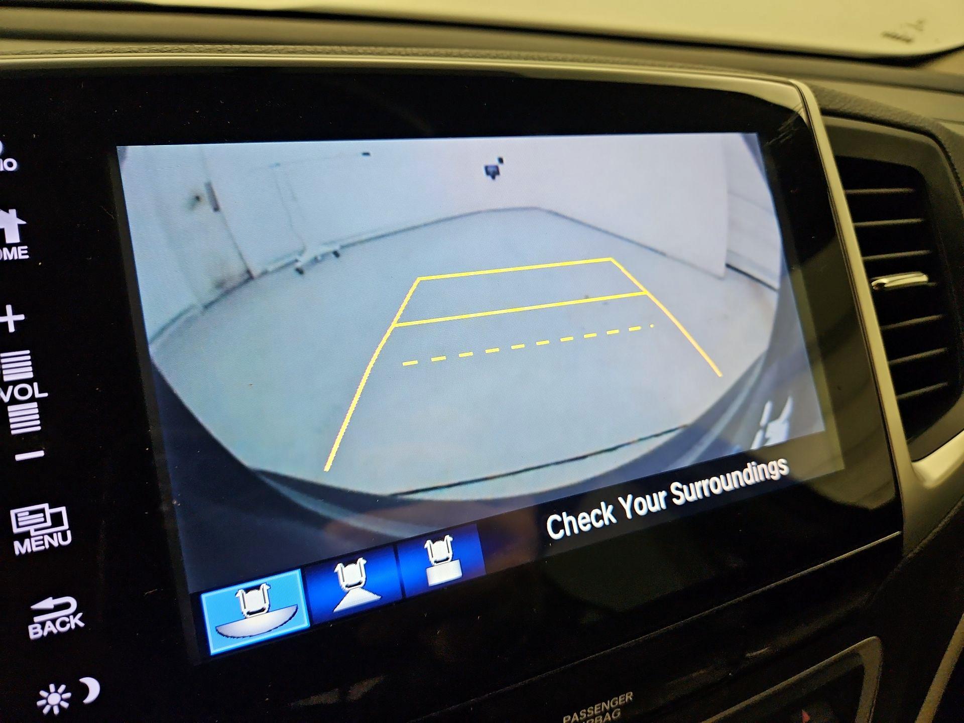 Thumbnail: 2018 Honda Pilot - 14