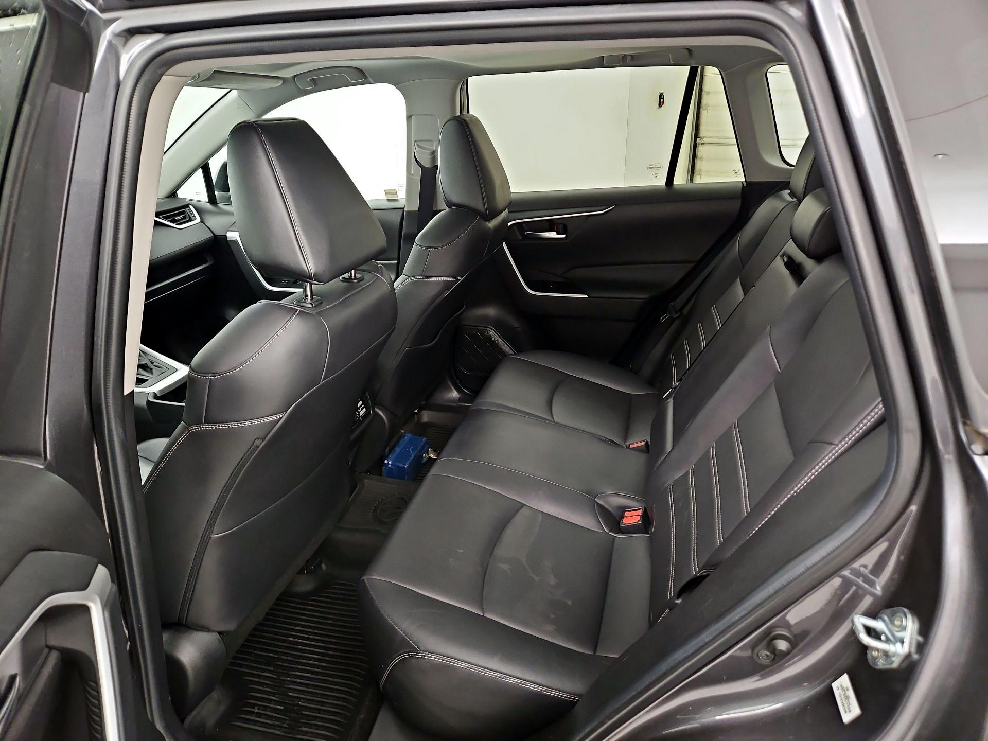 Thumbnail: 2022 Toyota RAV4 - 20