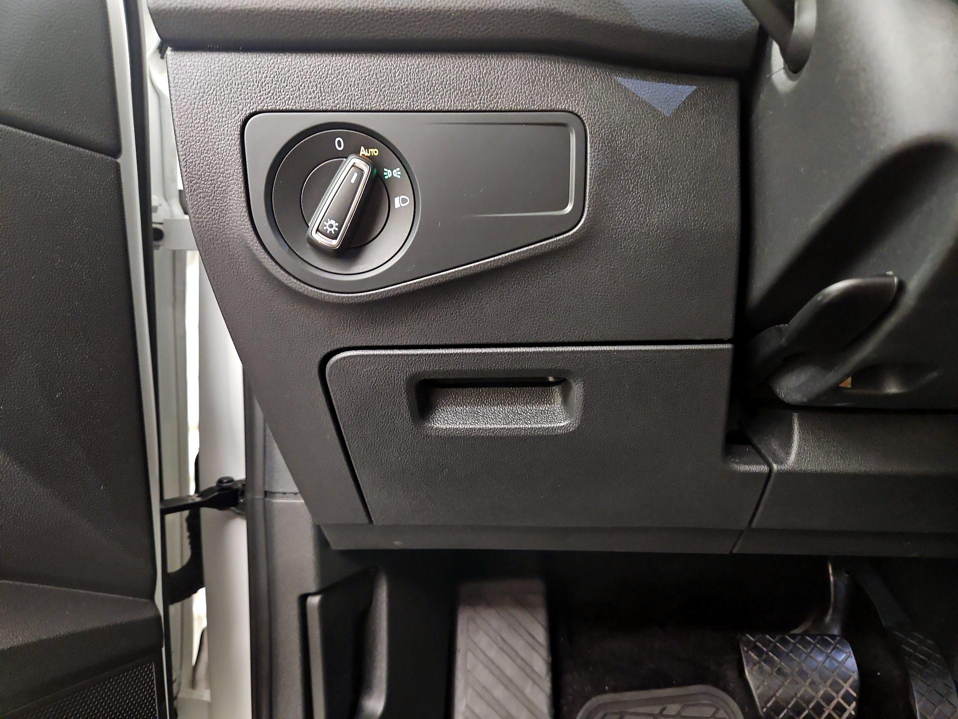 Thumbnail: 2022 Volkswagen Tiguan - 13