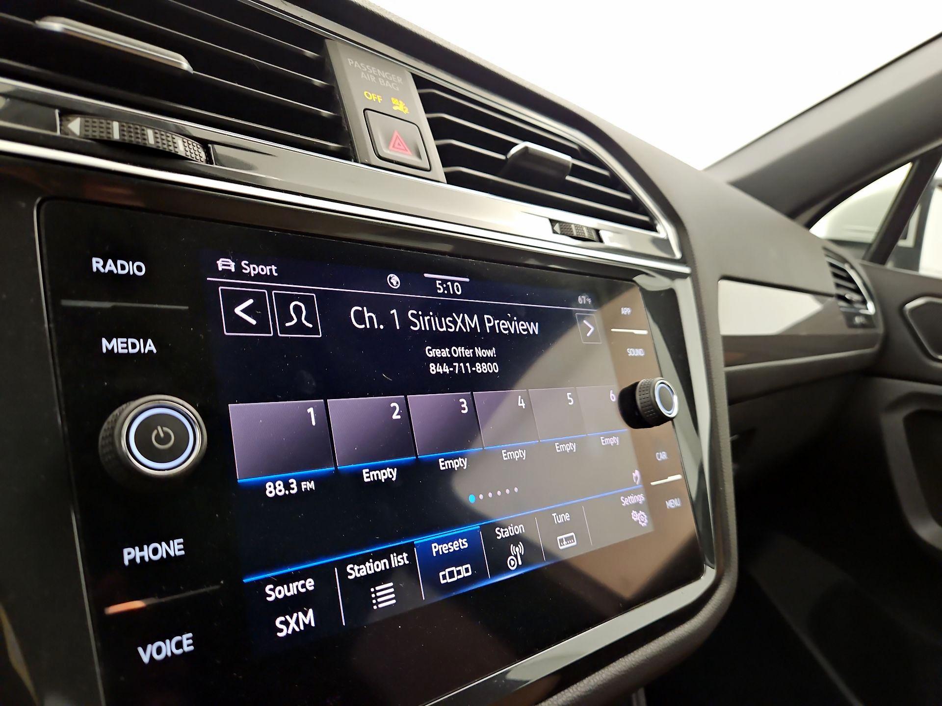 Thumbnail: 2022 Volkswagen Tiguan - 15