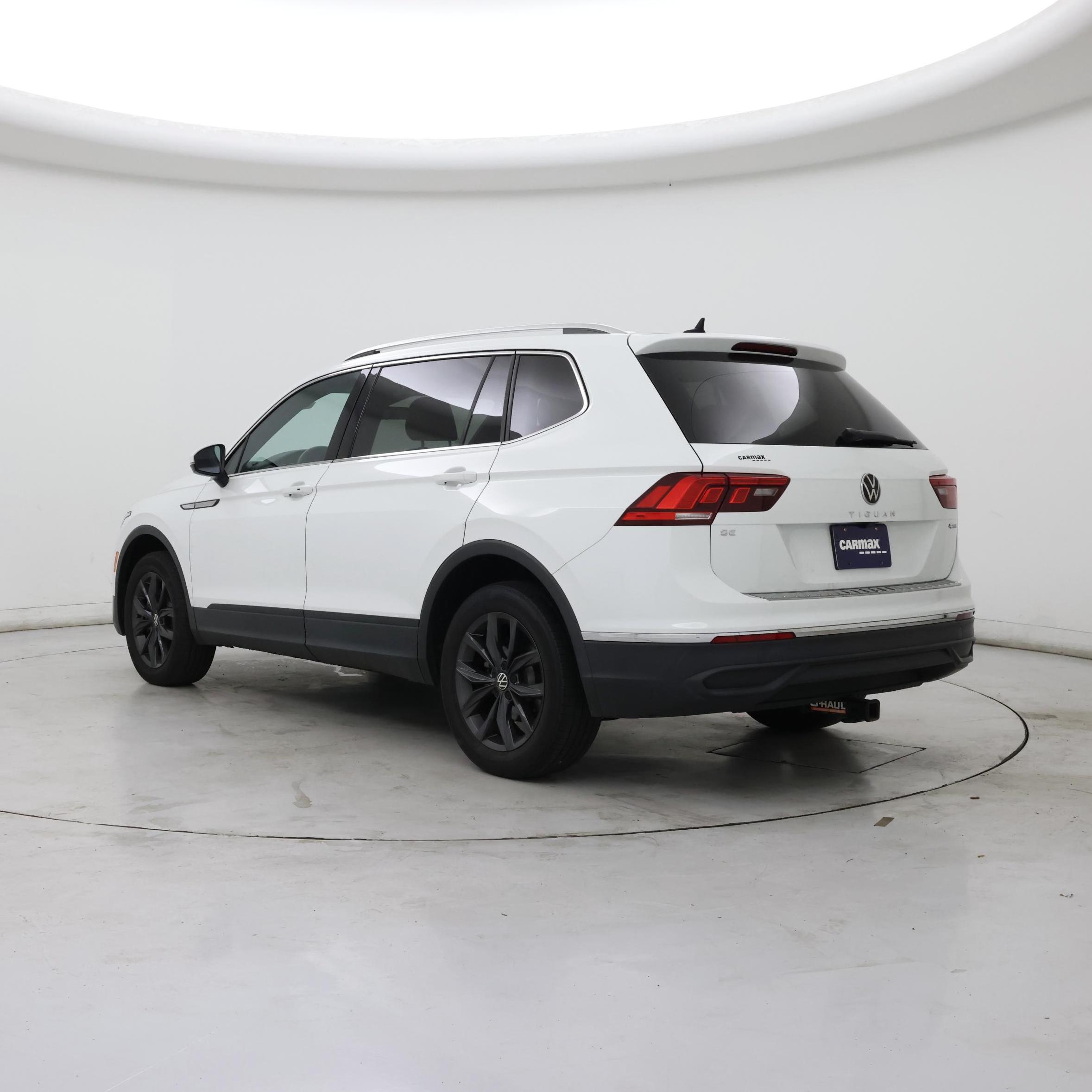 Thumbnail: 2022 Volkswagen Tiguan - 2